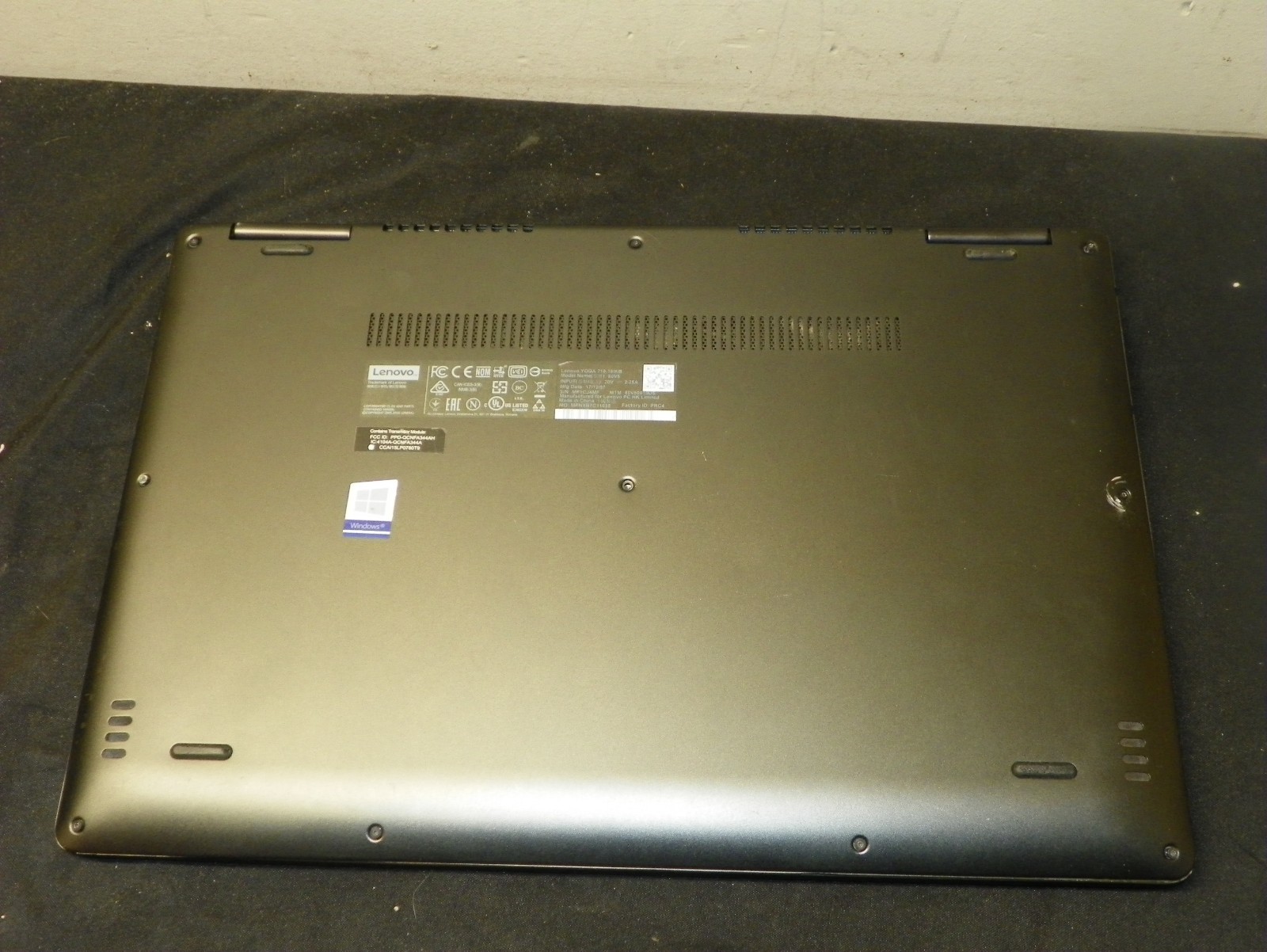 Lenovo Yoga 710 15.6 Inch 2-In-1 Touchscreen i5 For Parts – Has Screen Issue