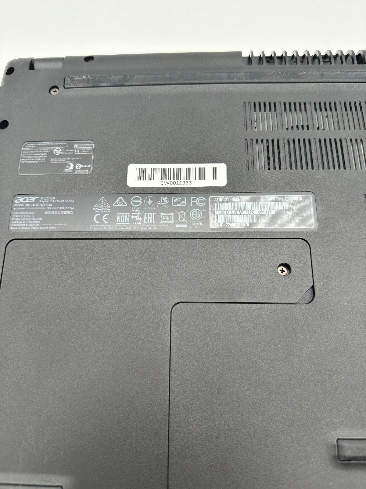 Acer Aspire A315-21 Laptop AMD A9-9420 Radeon R5 8GB RAM NO HDD
