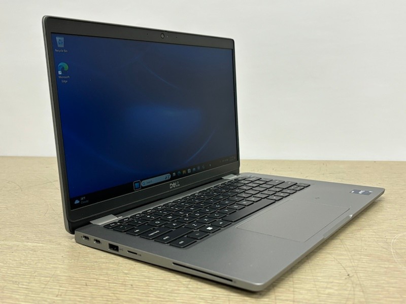 Dell Latitude 5330 FHD Intel i7-1265U 16GB RAM 256GB SSD Windows 11 Pro Laptop