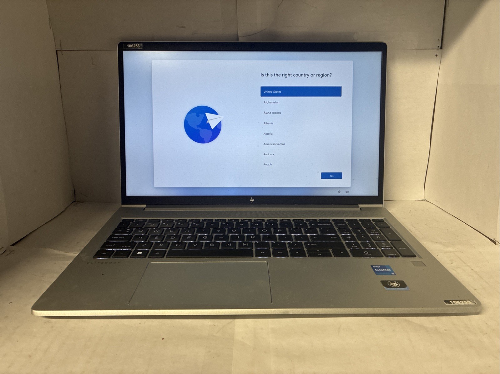 HP EliteBook 650 G9 15.6″ i5-12th Gen 16GB RAM 256GB SSD Win 11 – Charger – used