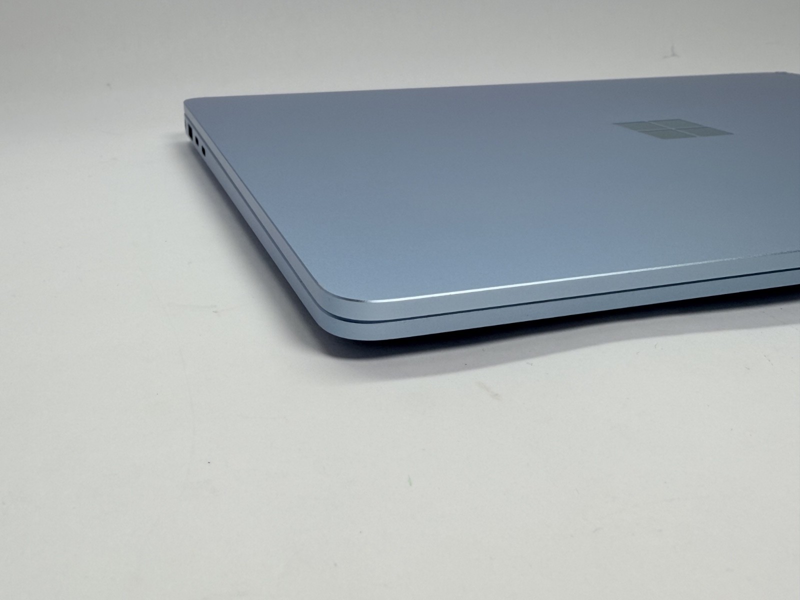 Microsoft Surface Laptop 7 13.8 Snapdragon X Plus 16GB 512GB SSD Tested