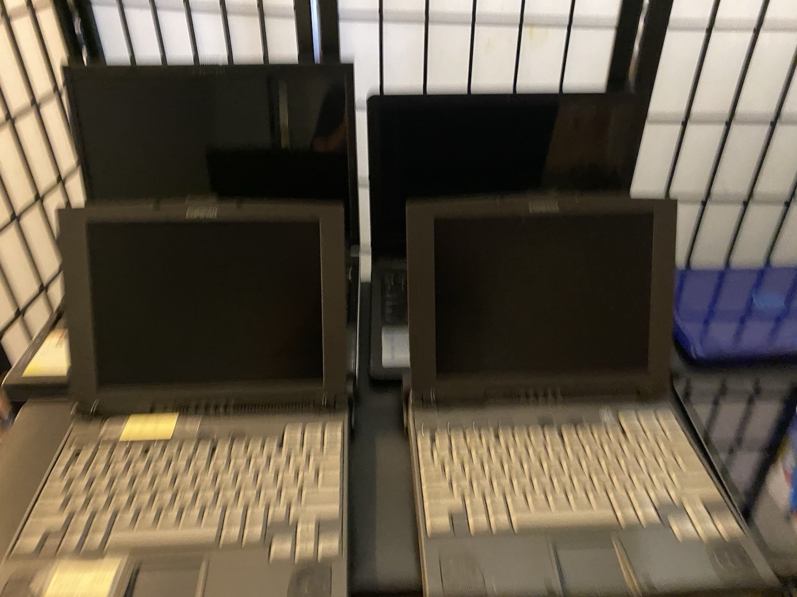 Lot of 7 Computer Laptops/Desktop for Parts/Repair Apple Ipad HP Dell Compaq