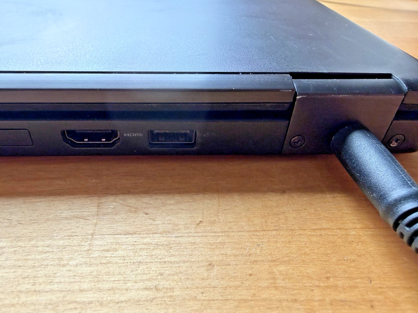 Dell Latitude 5490 14″ Intel i5-8350U, 16GB ram, 256GB NVMe, 1TB ssd, 1366×768