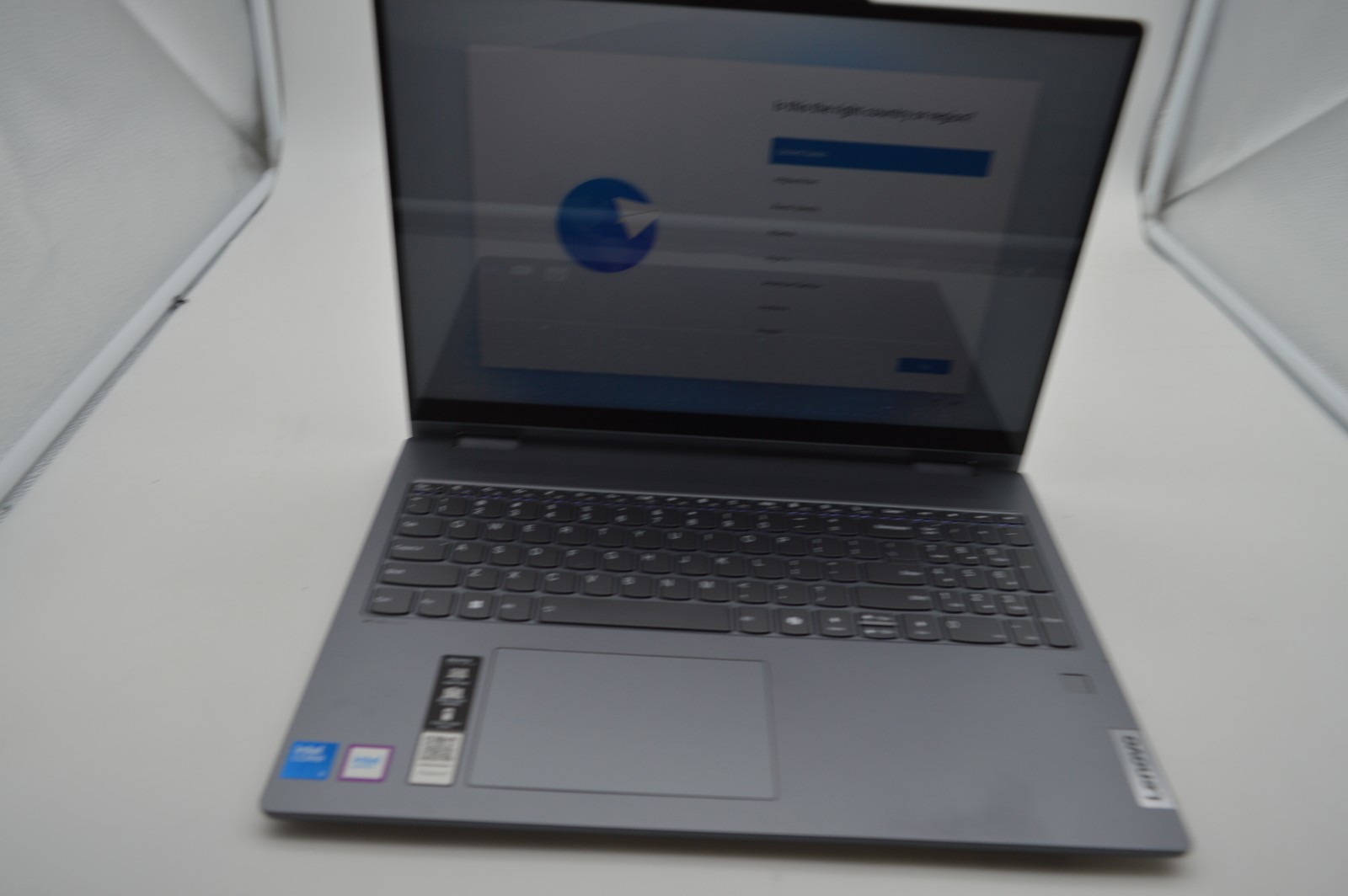 Lenovo IdeaPad 5 16″ Touch Intel i5 120U 1.4GHz CPU 16GB RAM 512GB SSD PC1731922