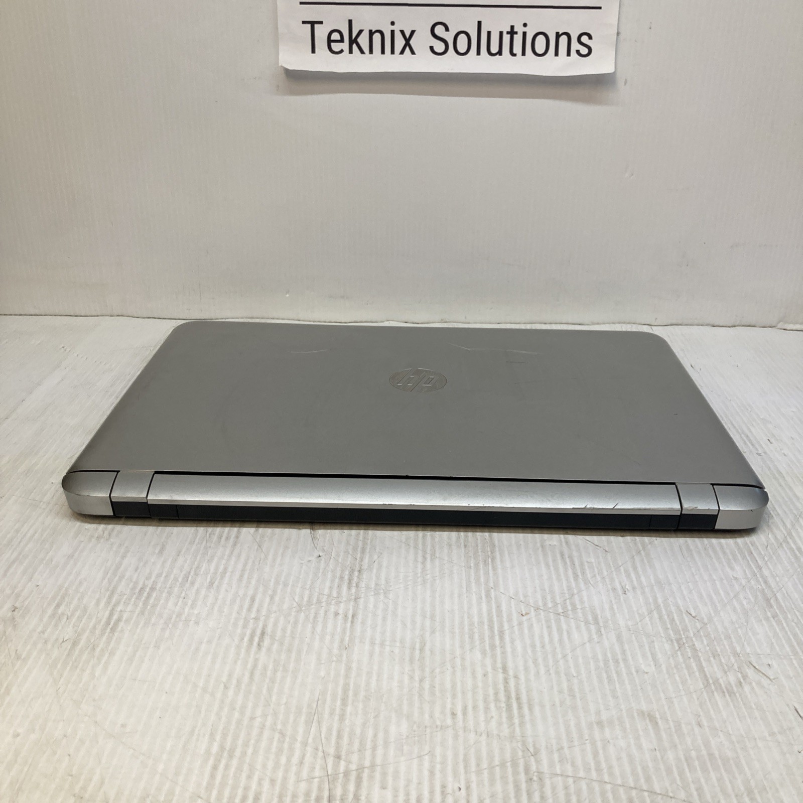 HP Pavilion 17-G121WM AMD A10-8700P 1.80GHz NO HDD/RAM Boot to BIOS