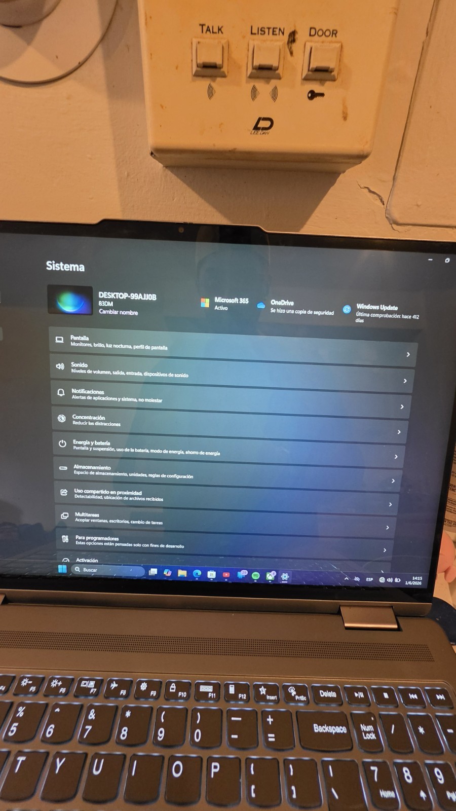 Lenovo Yoga 16in Ryzen 7 16GB RAM Radeon Graphics Win 11 Gray Backlit