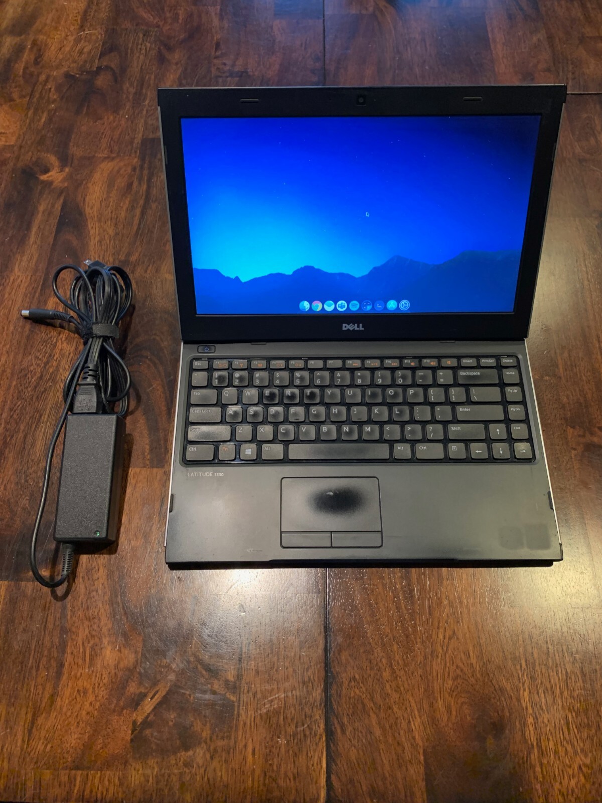 Dell Latitude 3330 Laptop – Silver/Black – 8gb RAM / 240gb SSD – Good Condition
