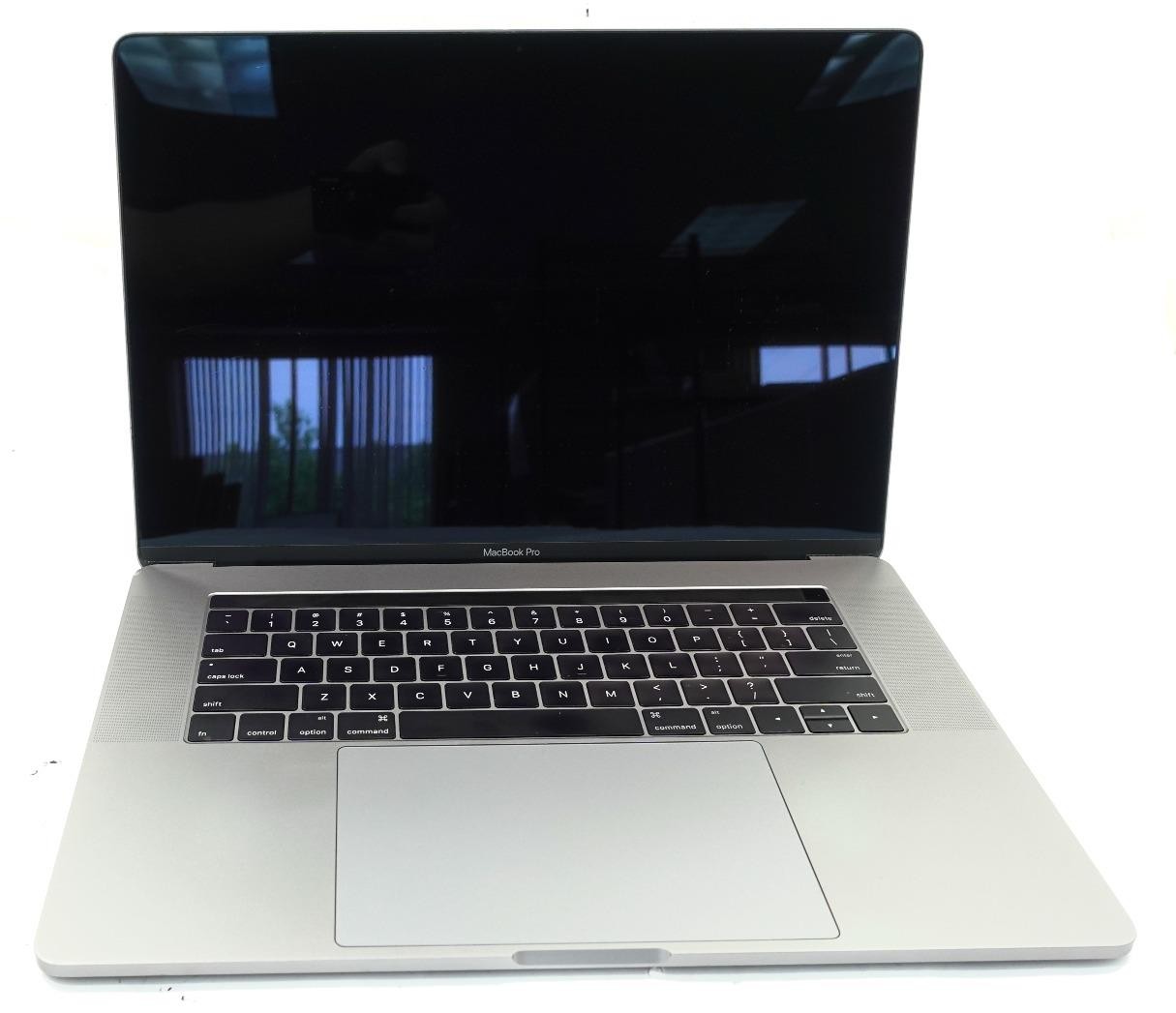 Apple MacBook Pro 2016 A1707 15.4″ Retina i7-6700HQ 16GB 1TB SSD Laptop