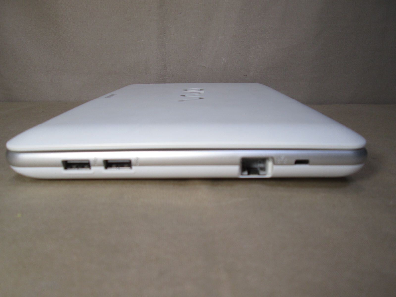 SONY VAIO VPCW119XJ [Atom N280 1.66GHz] [Windows XP] Wi-Fi Bluetooth JAPAN