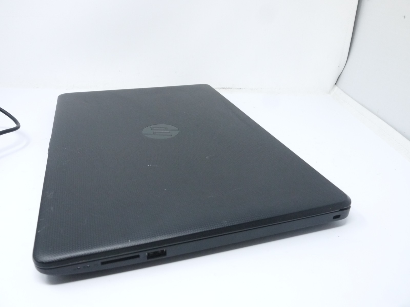HP 15-bs289wm 15.6″ Laptop – Pentium Silver N5000 / 4GB / 1TB HDD / Win11