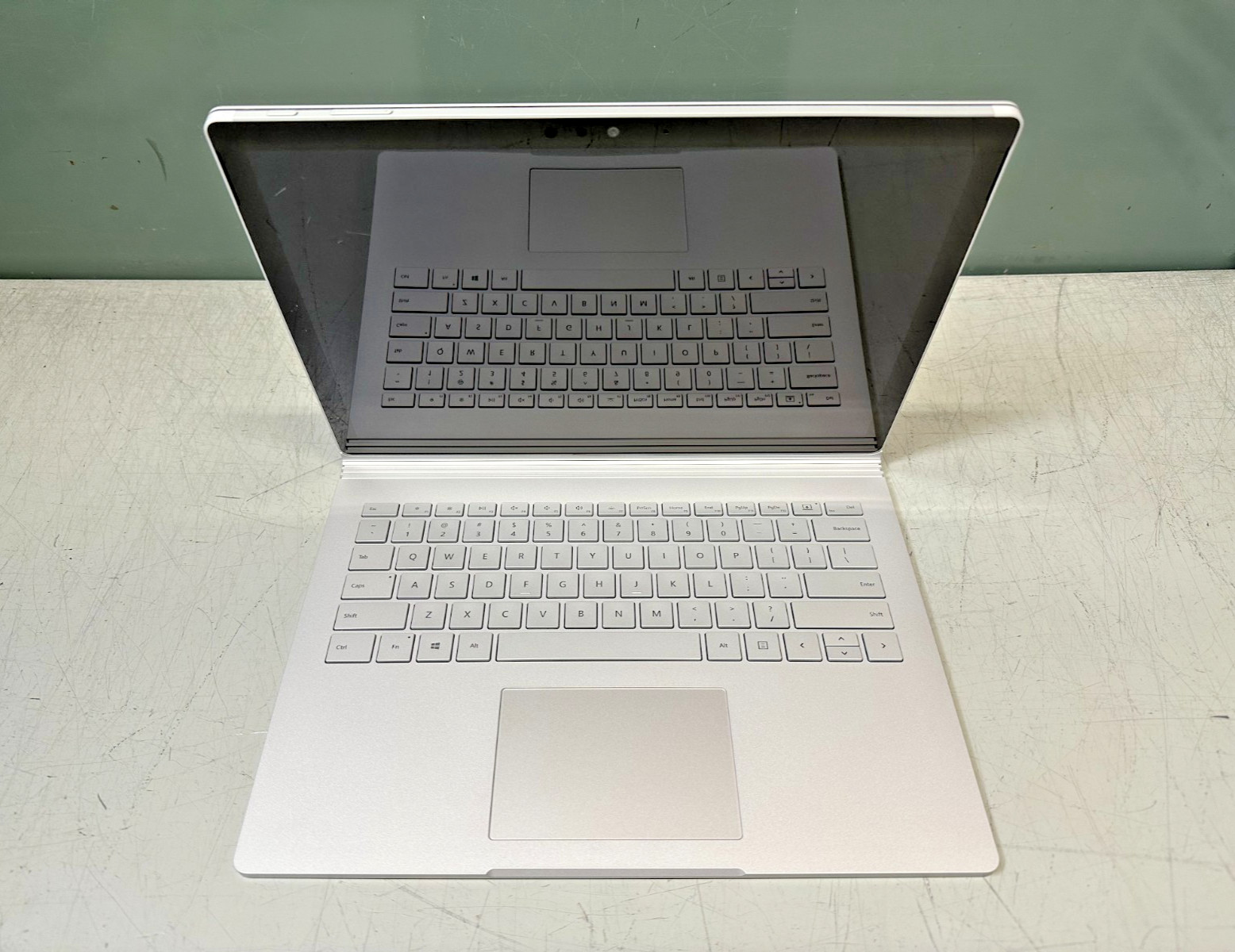 SURFACE BOOK 2 13.5″ TOUCH – i5-8350U | 8GB RAM | 256GB SSD | INTEL UHD | WIN 10