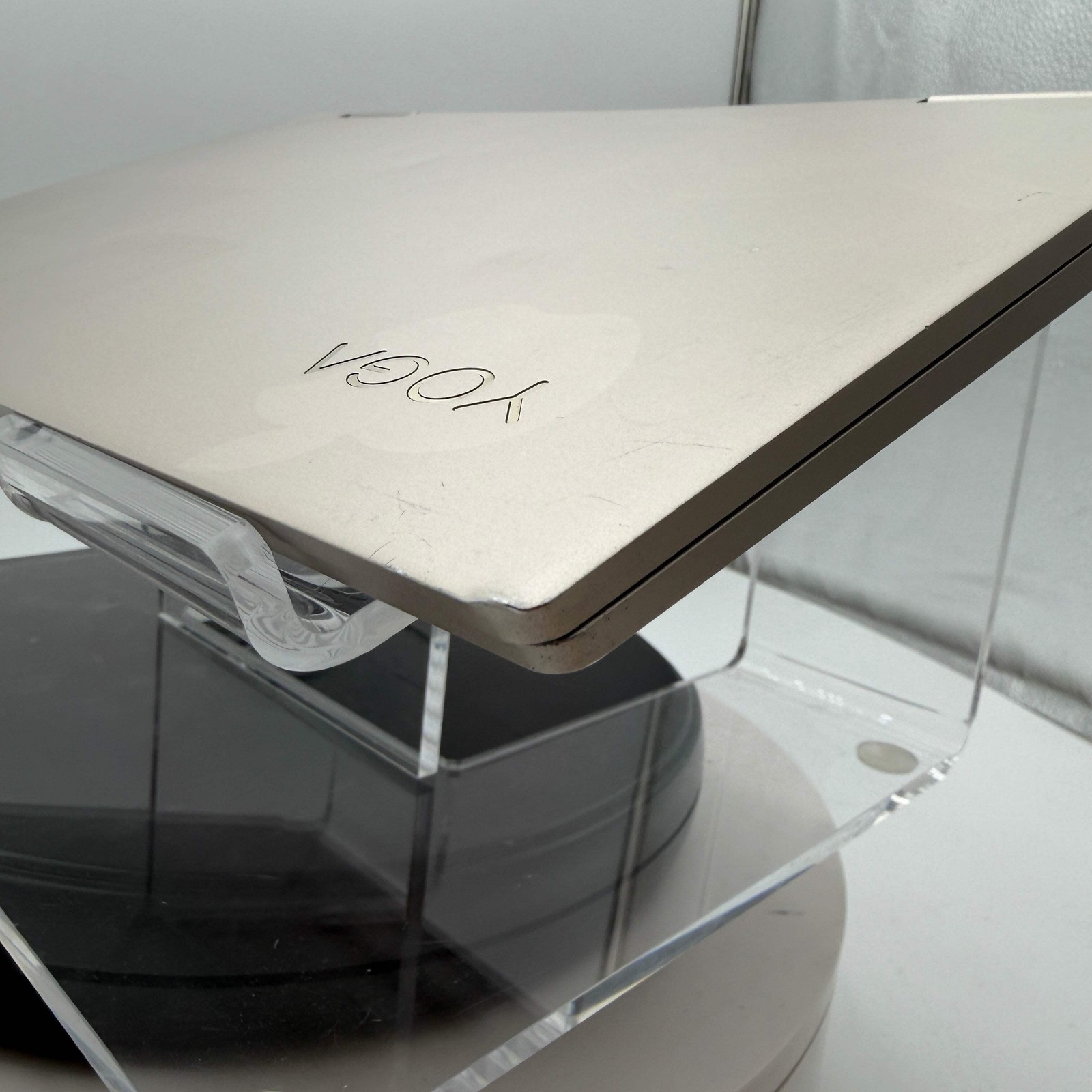 Lenovo Yoga C740-14IML 14-inch Laptop i5 8GB 256GB Gold Read