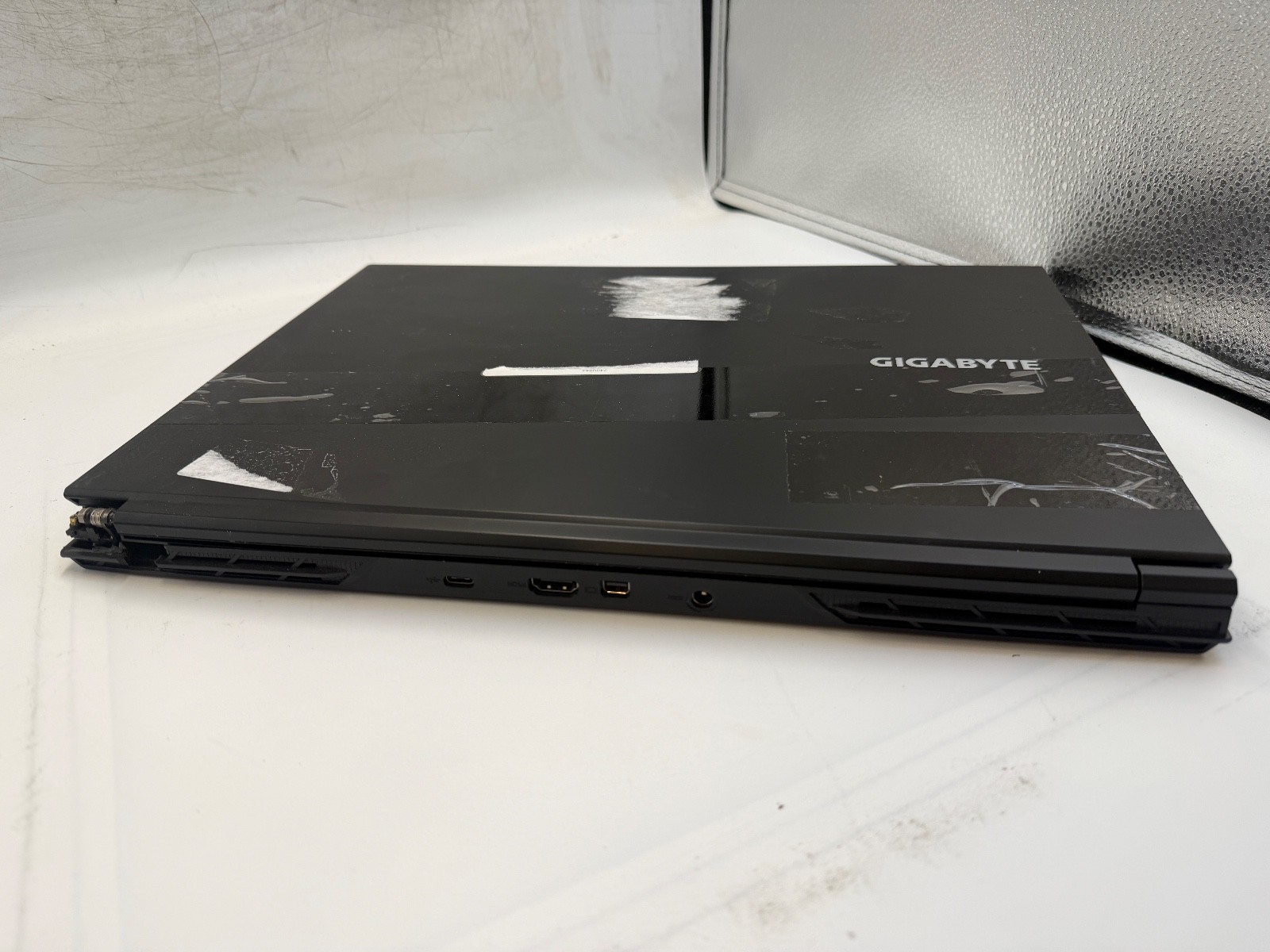 GIGABYTE RC56 | INTEL CORE I7-13620H | power dead / good lcd / PARTS REPAIR