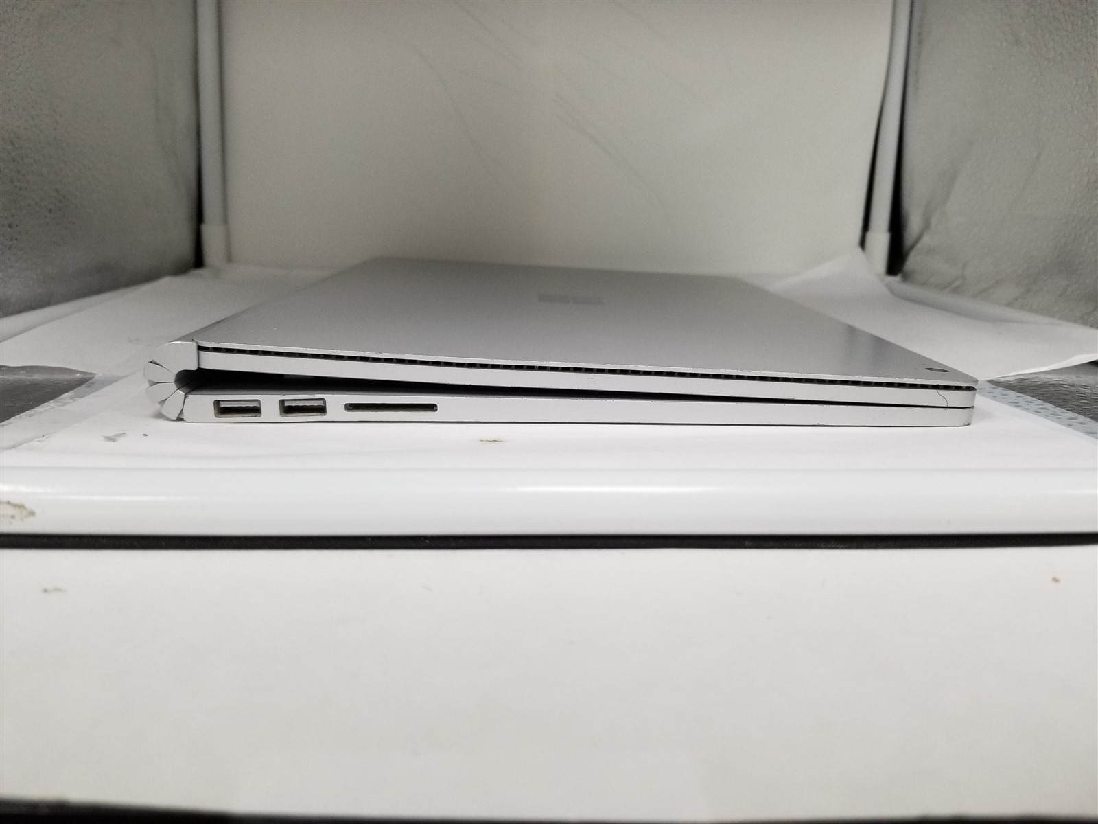 Microsoft Surface Book 2 Core i5 13.5″ 8GB/256GB Silver See Details VD6219