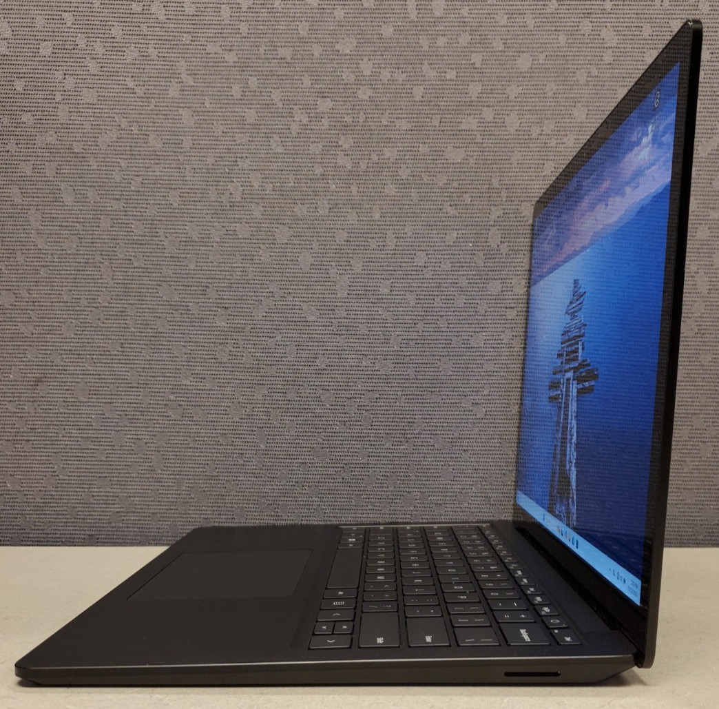 Microsoft Surface Laptop 5 w/power adapter
