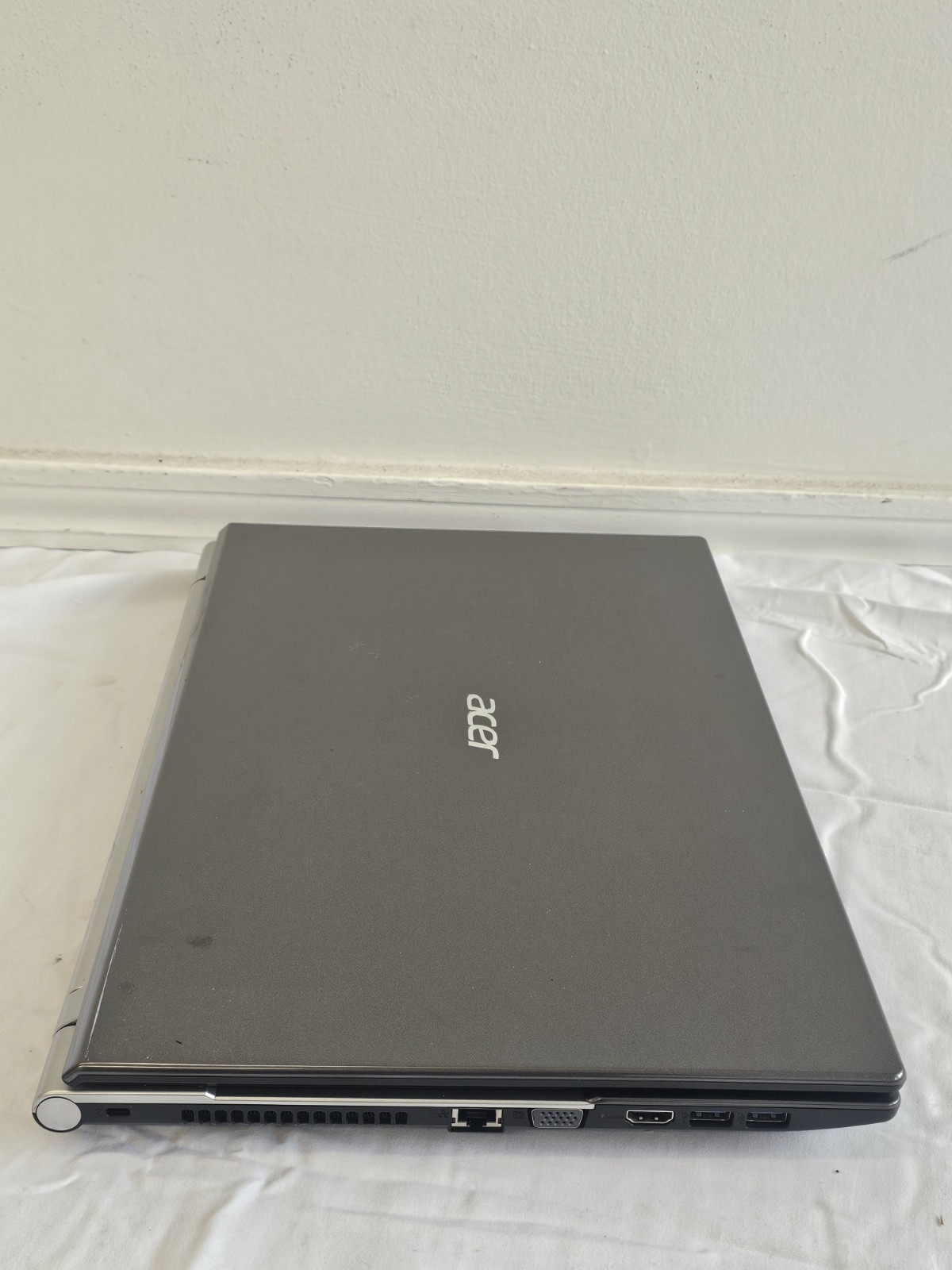 Acer Aspire V3 731-4446 Laptop Intel Pentium B960 8GB RAM 1TB HDD BAD BATT Win10