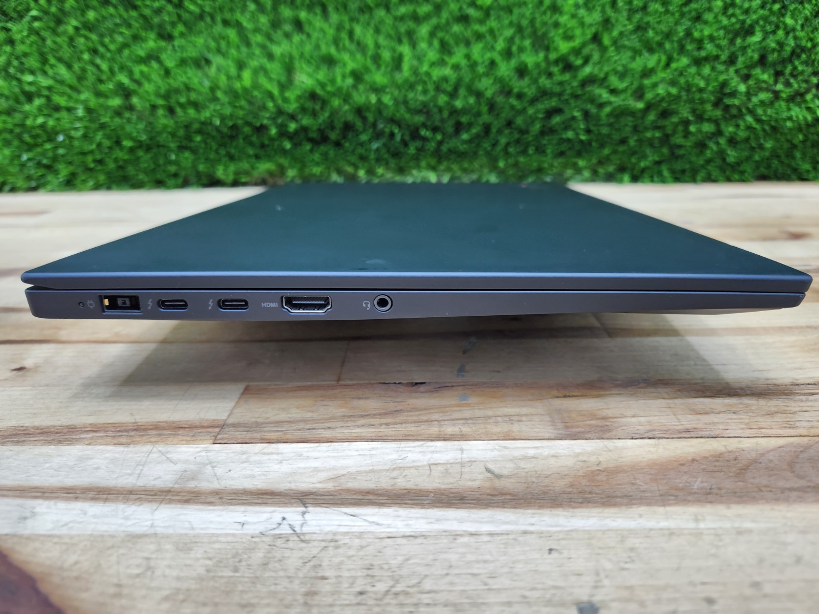 Lenovo ThinkPad P1 Gen 3 15.6″ i7-10750H 32GB 256GB SSD Quadro T1000 Win 11 Pro~