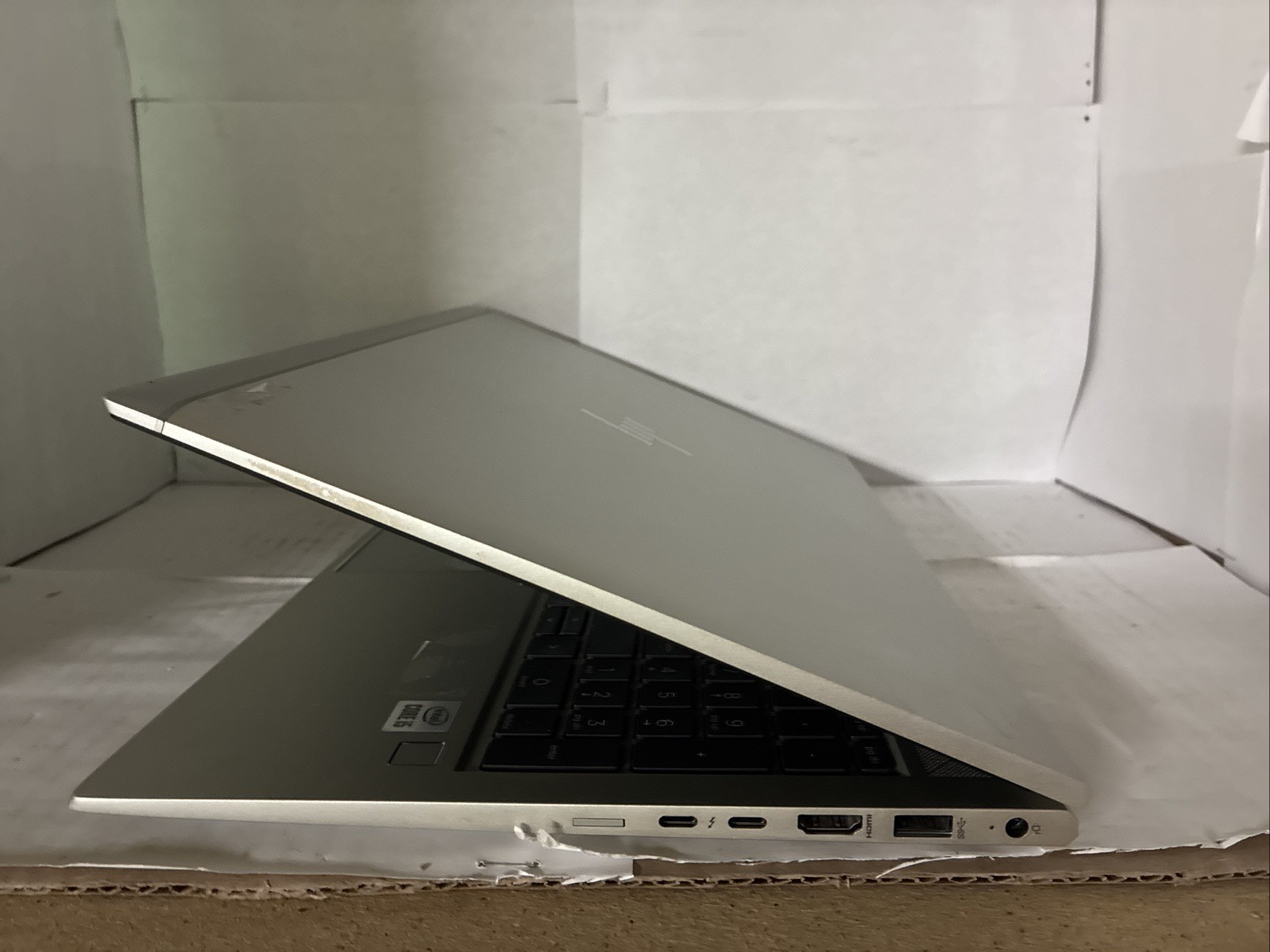 HP EliteBook 850 G7 15.6″ i5-10210U 8GB RAM 256GB SSD Win 11 Pro