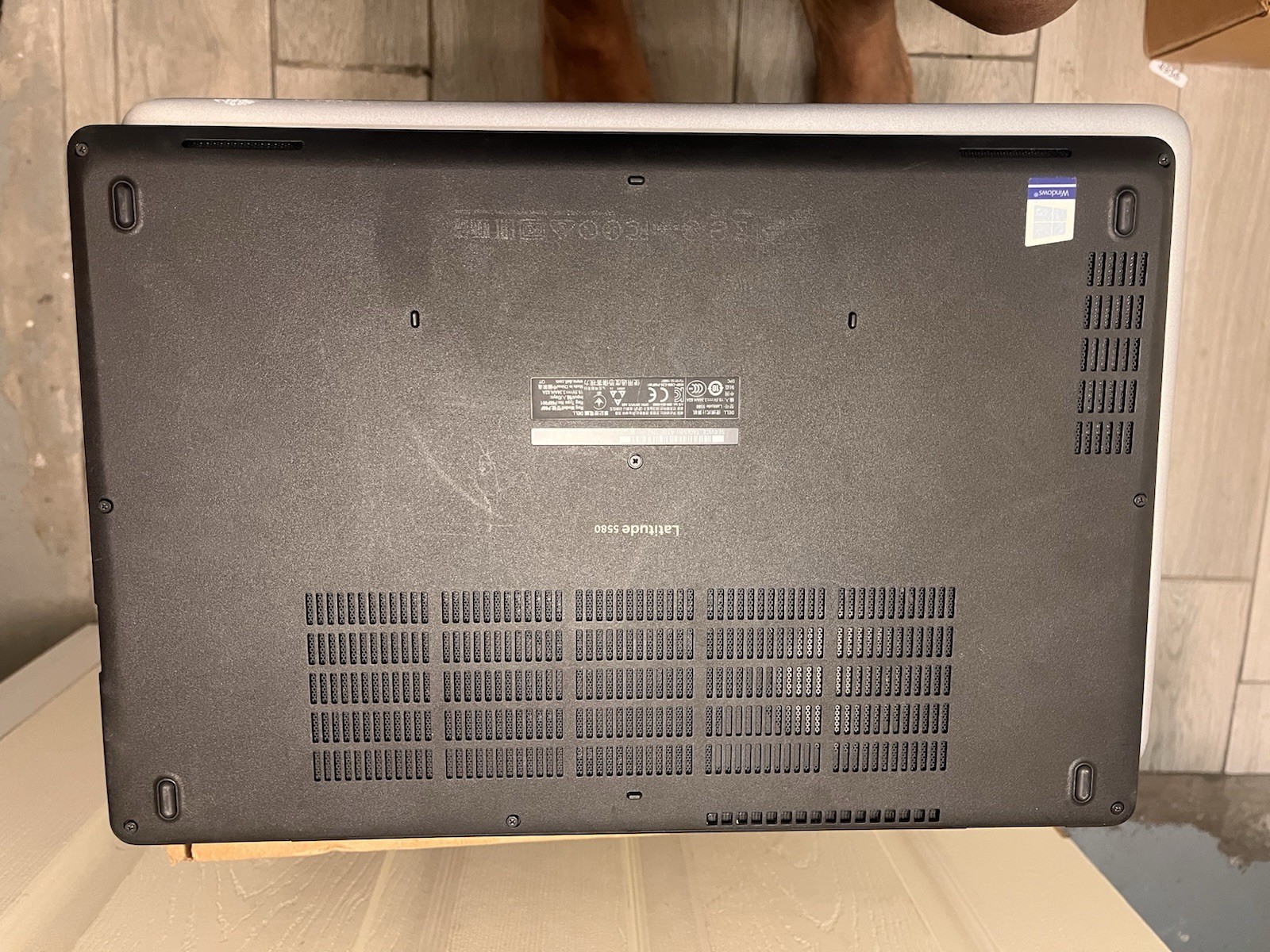 Dell 5580 2.90GHz Quad- i7 7820HQ/8GB/256GB SSD/15.6″ FHD/Webcam/BT