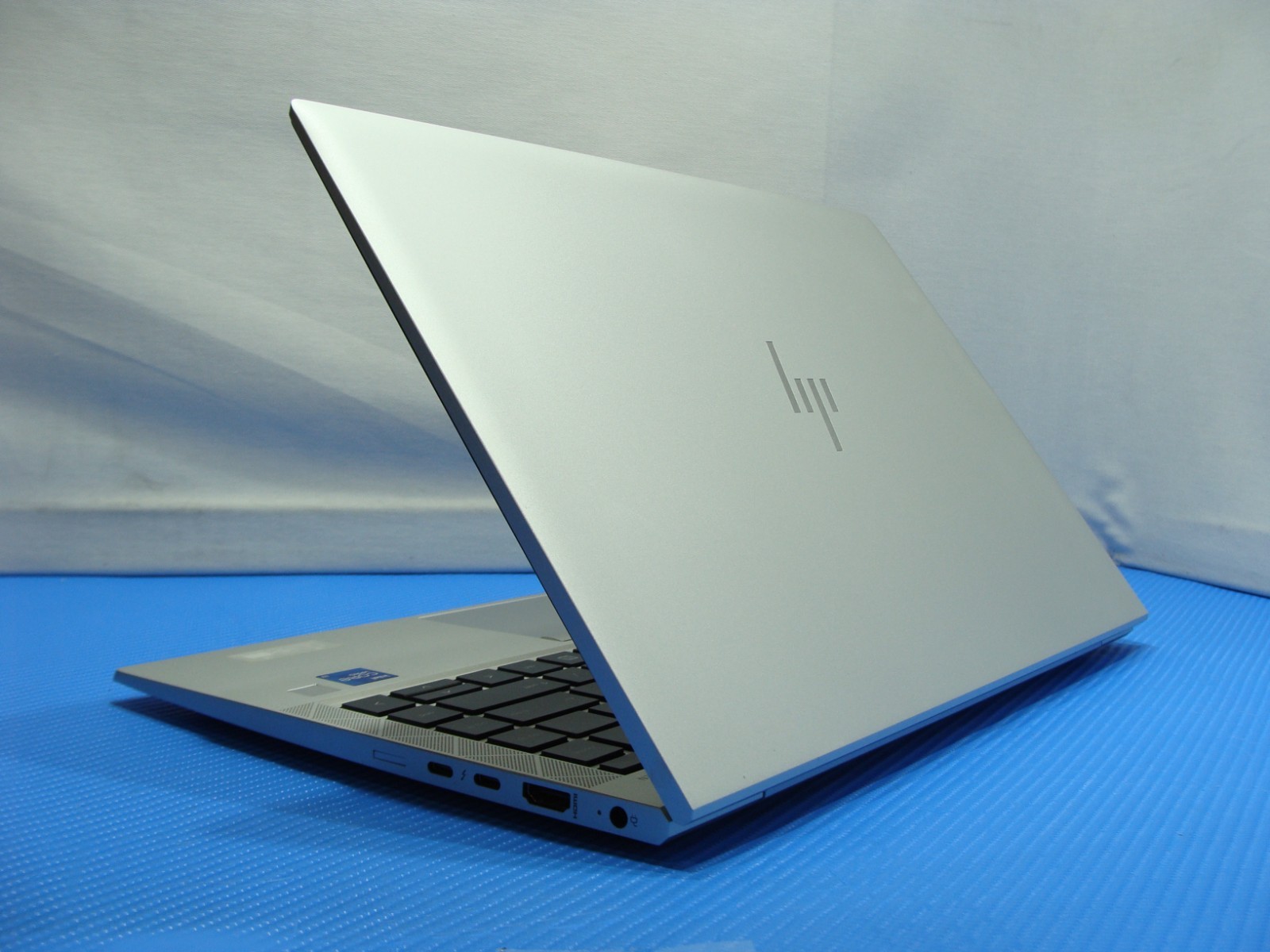 HP EliteBook 840 G8 14″FHD Core vPro i7-1185G7 3GHz 8GB 256GB Windows 11Pro +PA