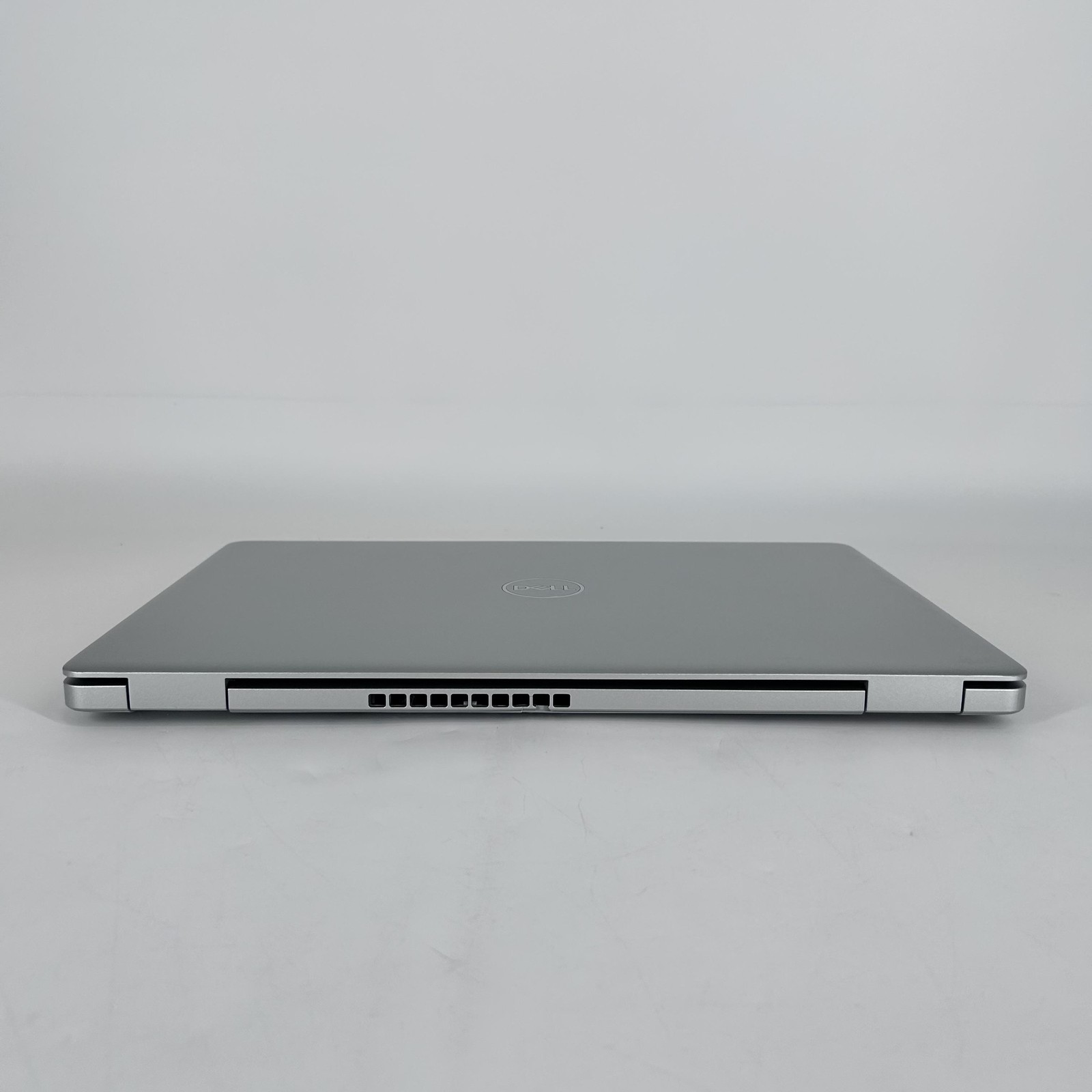 Dell Inspiron 5593 15.6 Silver FHD i7-1065G7 1.30GHz 32GB 512GB SSD Very Good