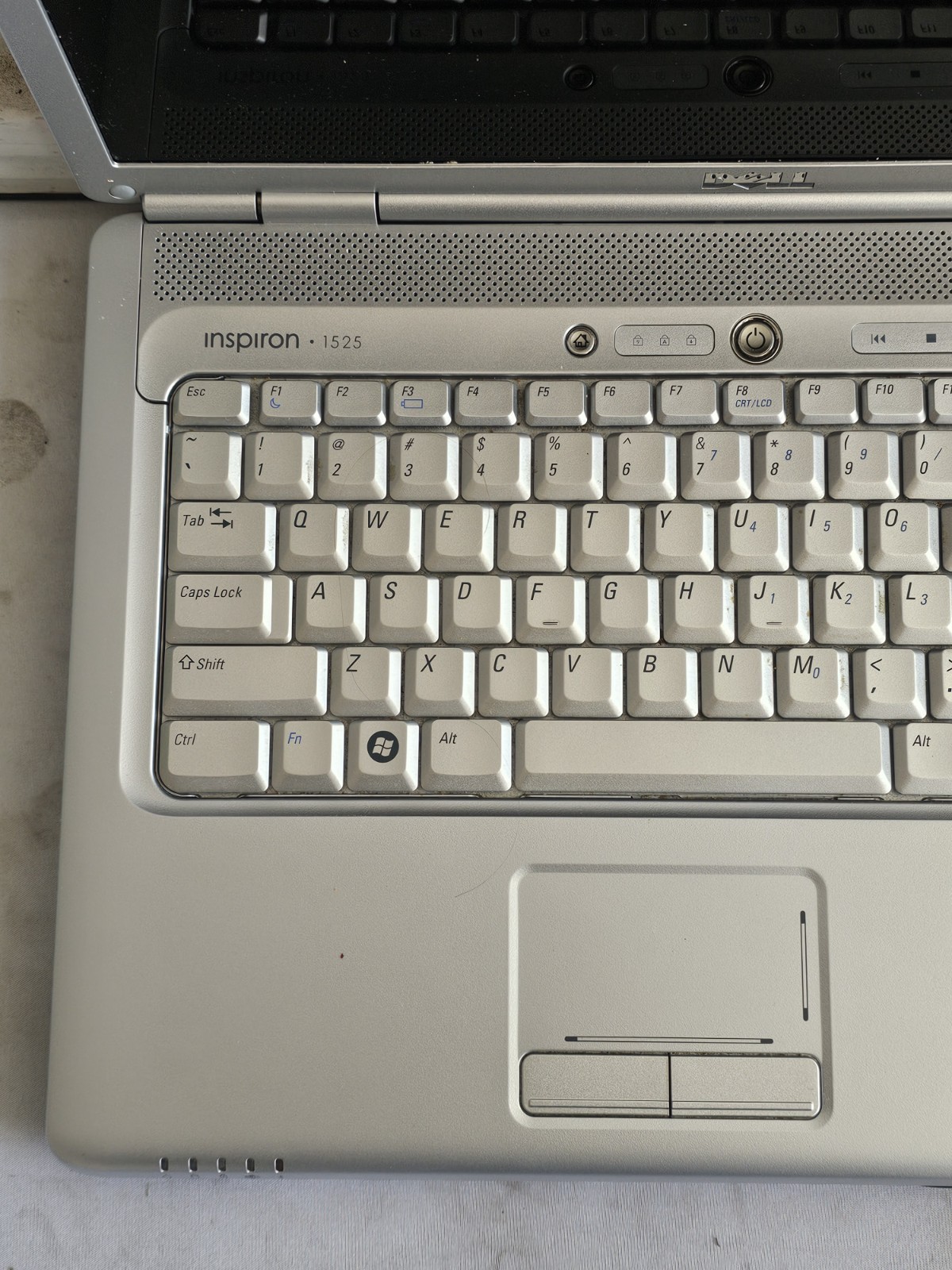 Dell Inspiron 1525 Laptop – Intel Duo 06FD – 3GB RAM – BAD BATT – Parts – READ