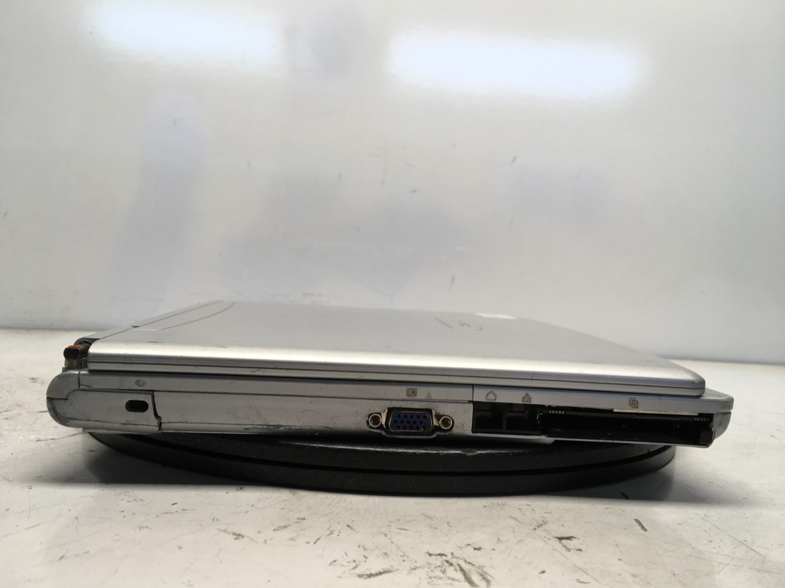 Averatec 3200 AMD Mobile Athlon XP 512 MB NO HDD