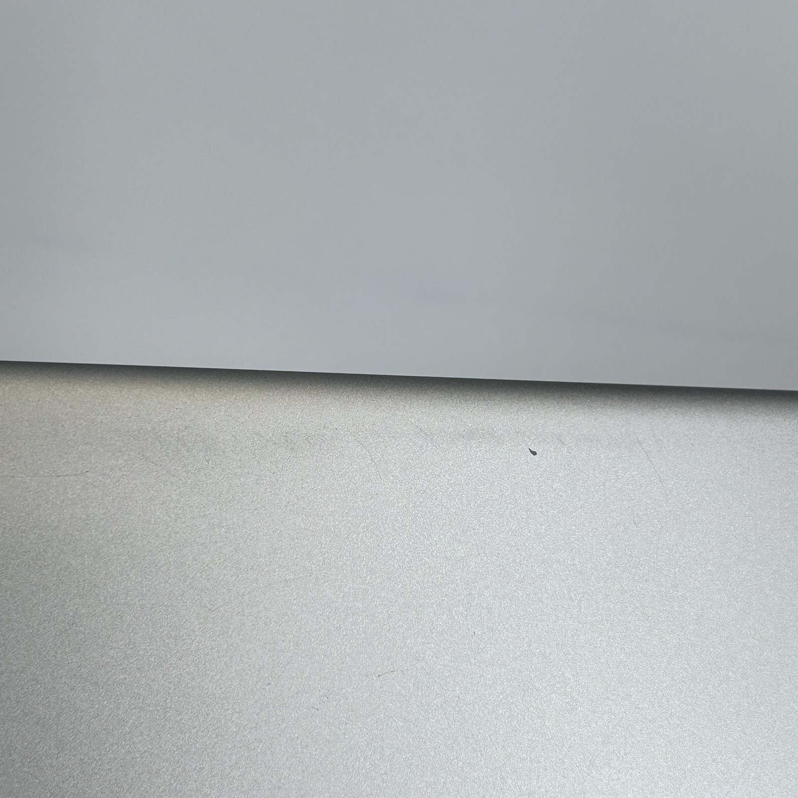 Dell Inspiron 5593 15.6 Silver FHD i7-1065G7 1.30GHz 32GB 512GB SSD Very Good