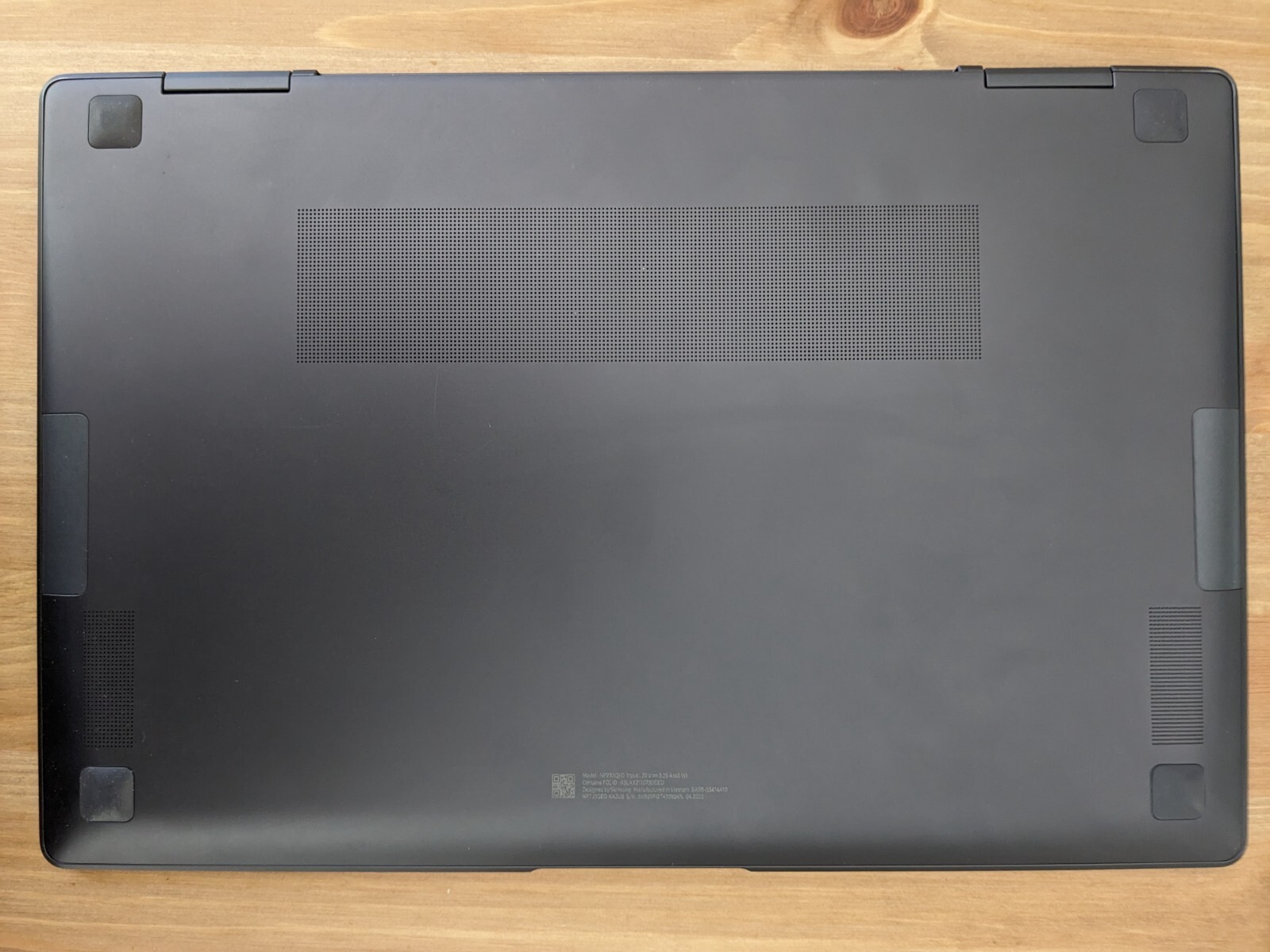 Samsung Galaxy Book2 360 13.3″ Intel 12th Gen Core i5 256GB Graphite – excellent