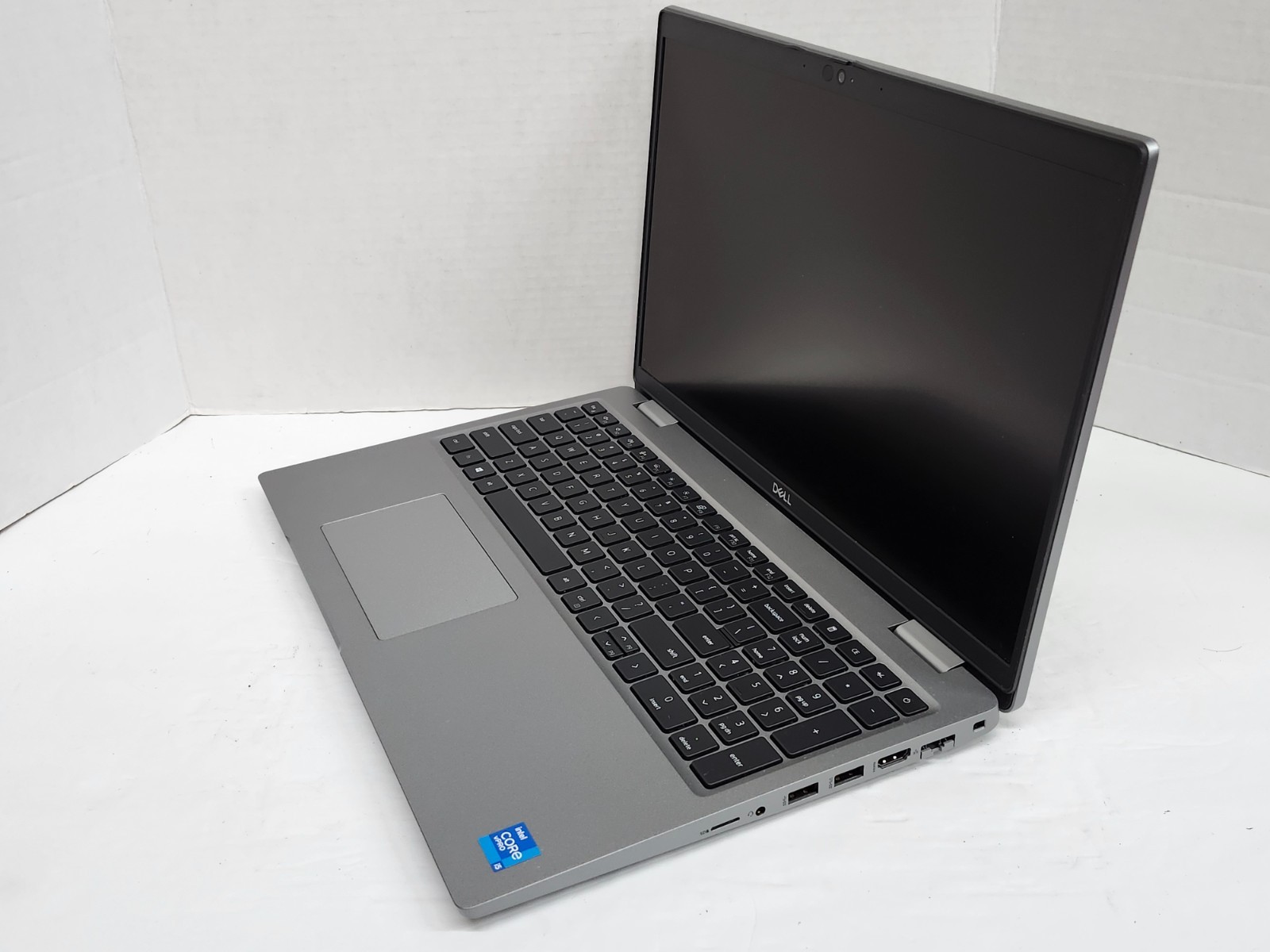 Dell Latitude 5520 Laptop – 11th Gen i5-1145G7 16GB 512GB Cam Backlit Touch Sp2
