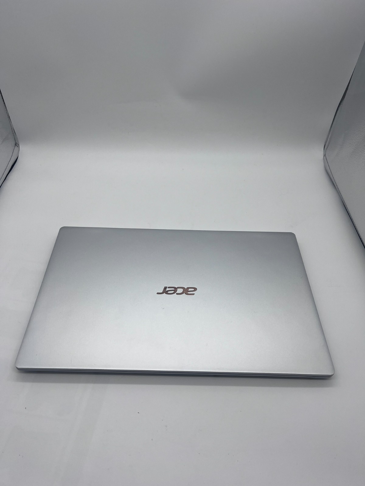 Acer Swift 5 15.6″ i7-8565U 16GB RAM 512GB SSD IPS Laptop