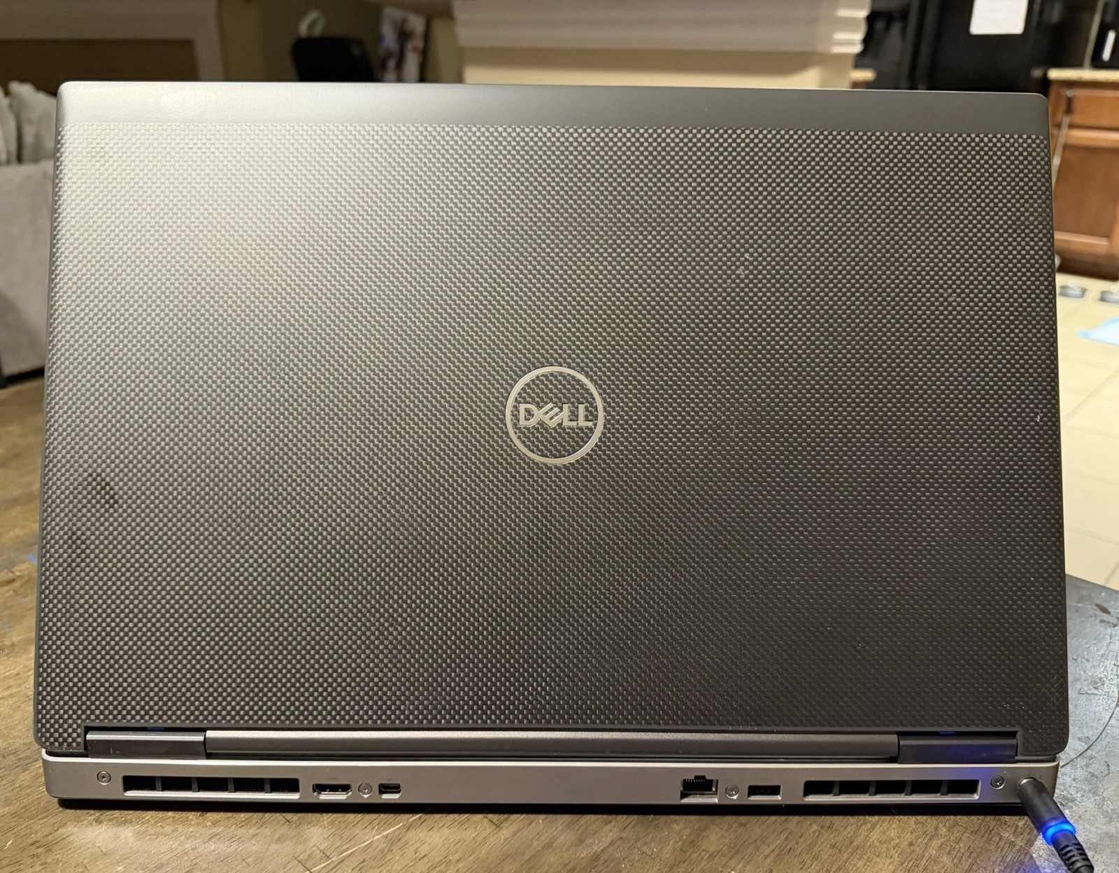 Dell PRECISION 7740 INTEL CORE I5-9400H 8GB RAM 256GB NVME 17.3IN WIFI WIN11P