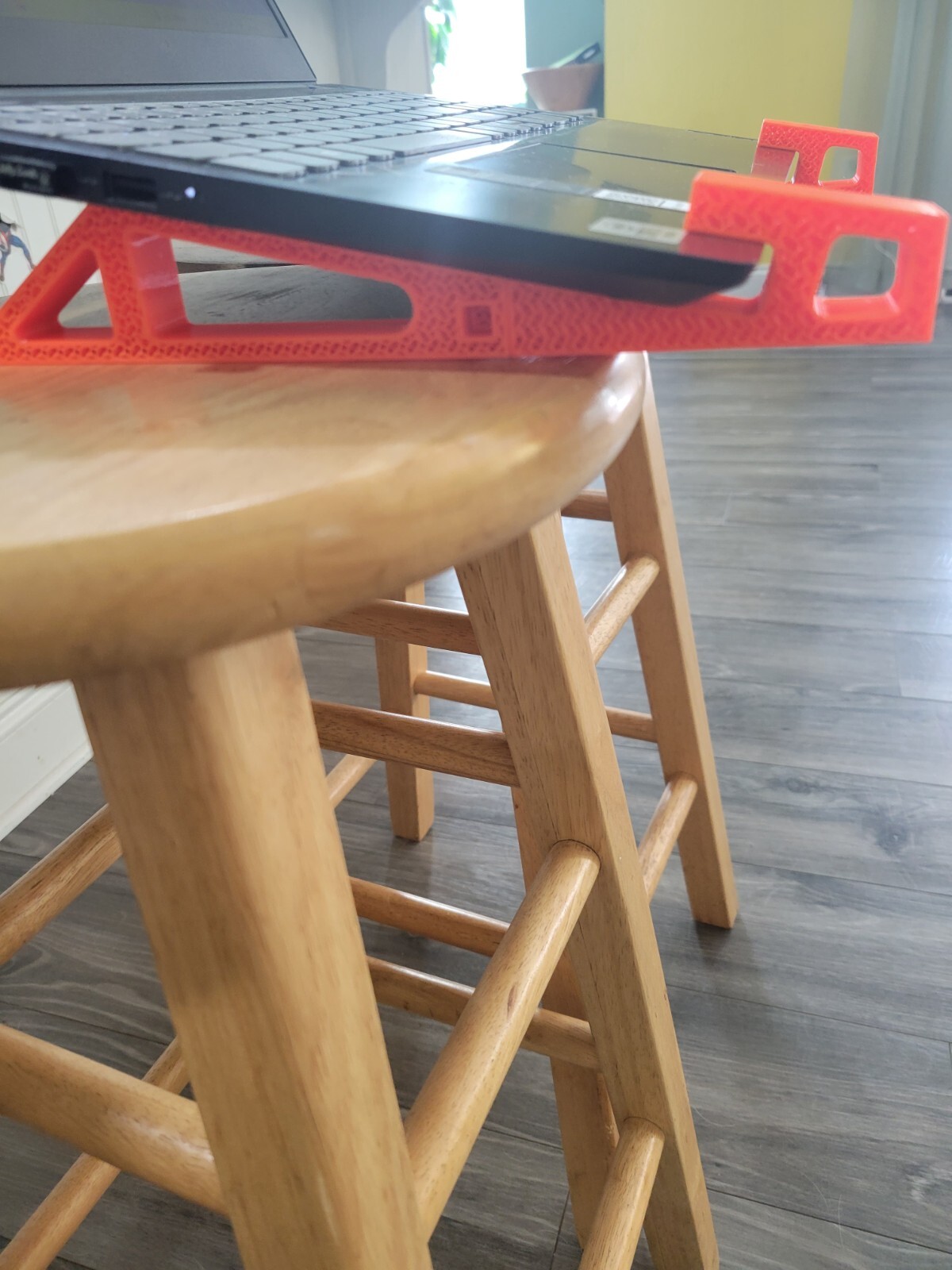 3D printed laptop supports preventing overheating, multiple colors