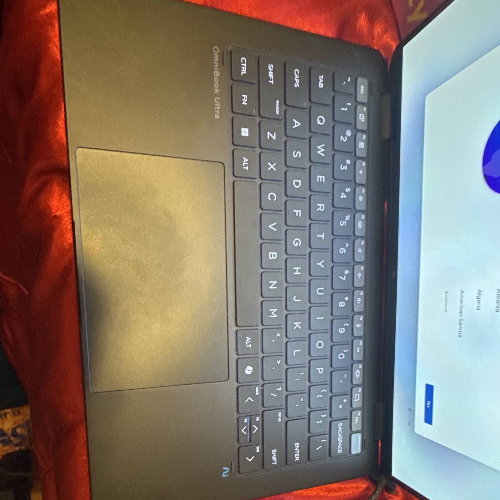 HP OmniBook Ultra 14in Intel Core Ultra 16GB 512GB SSD Win11 Gray Charger