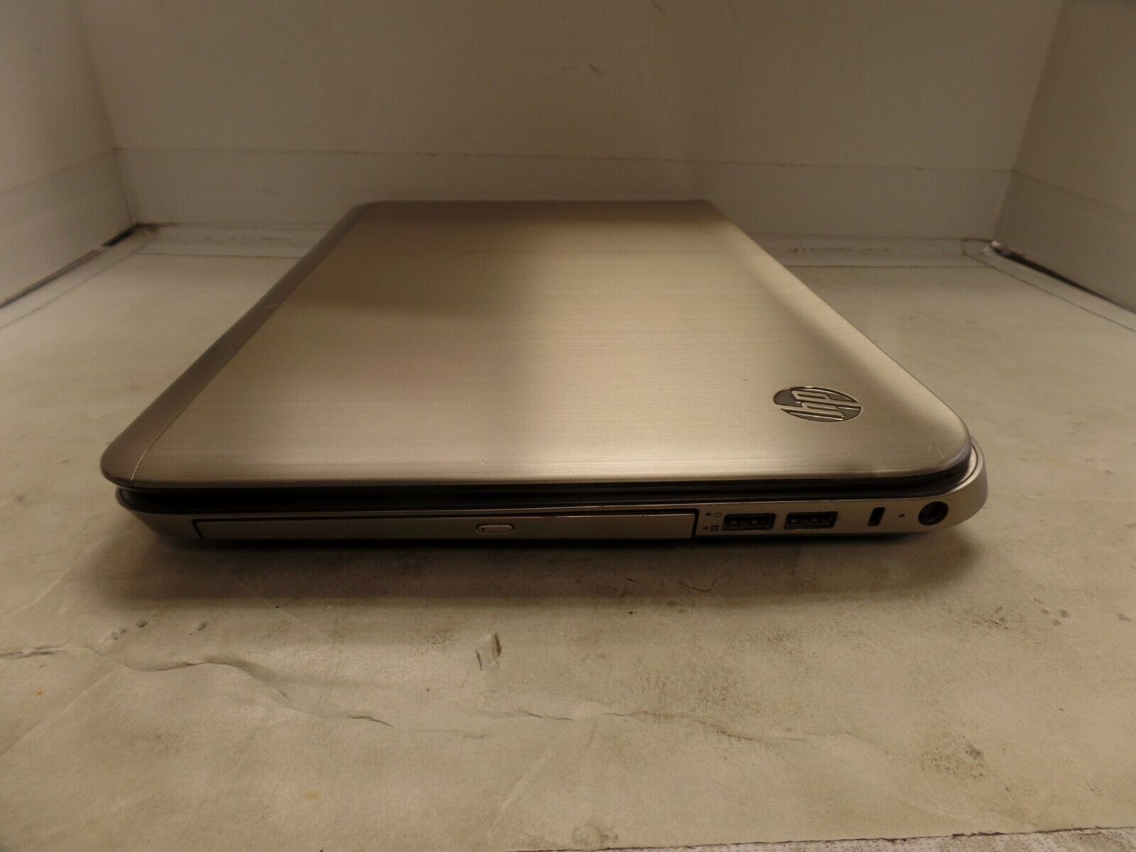 Brushed Aluminum 15.6″ HP Pavilion DV6-6177ee 2GHz i7-2630 6GB 750GB Arabic KYBD