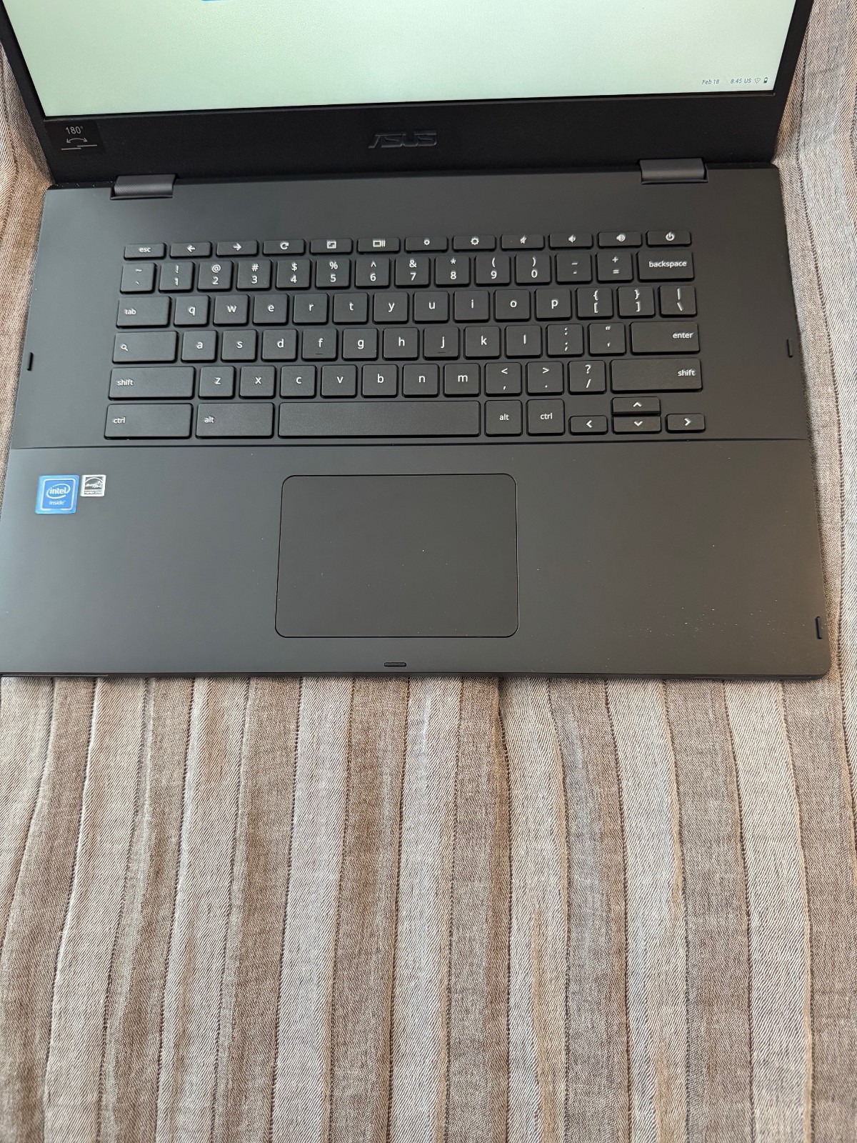 ASUS Chromebook CX1500CNA 15.6″ (64GB eMMC, Intel Celeron N3350, 4GB)
