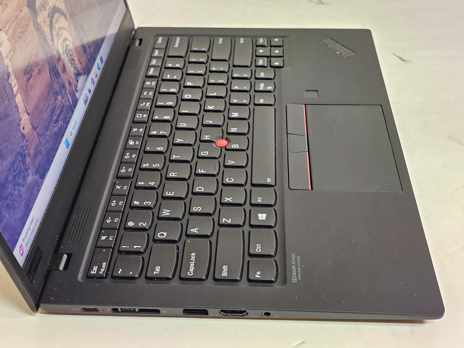 Lenovo X1 Carbon Gen 8 Laptop – 1.8 GHz i7-10610U 16GB 512GB 14″ Touchscreen SP1