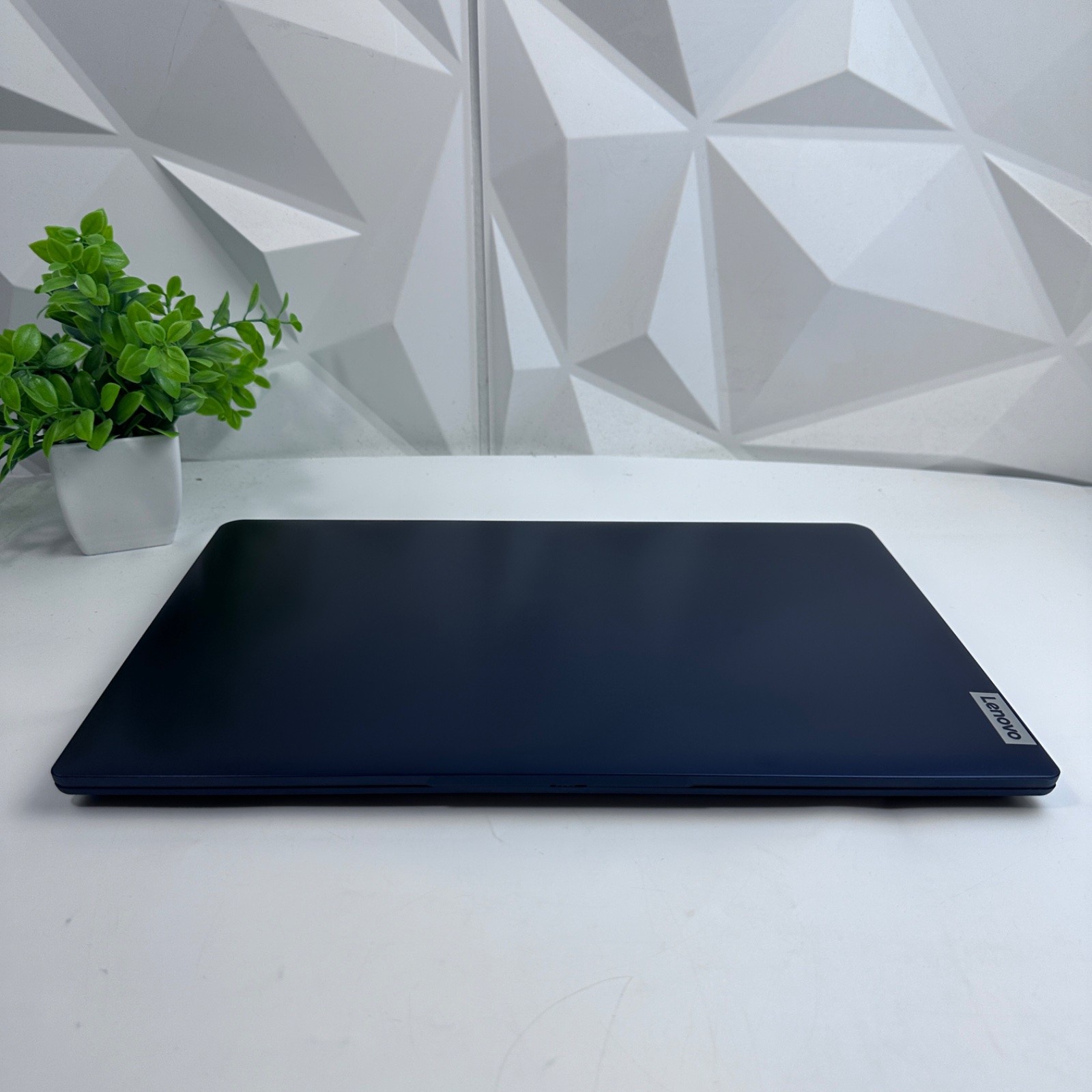 Lenovo IdeaPad 1 15 Laptop, 15.6″ FHD, Ryzen 5 7520U, 8GB, 256GB SSD