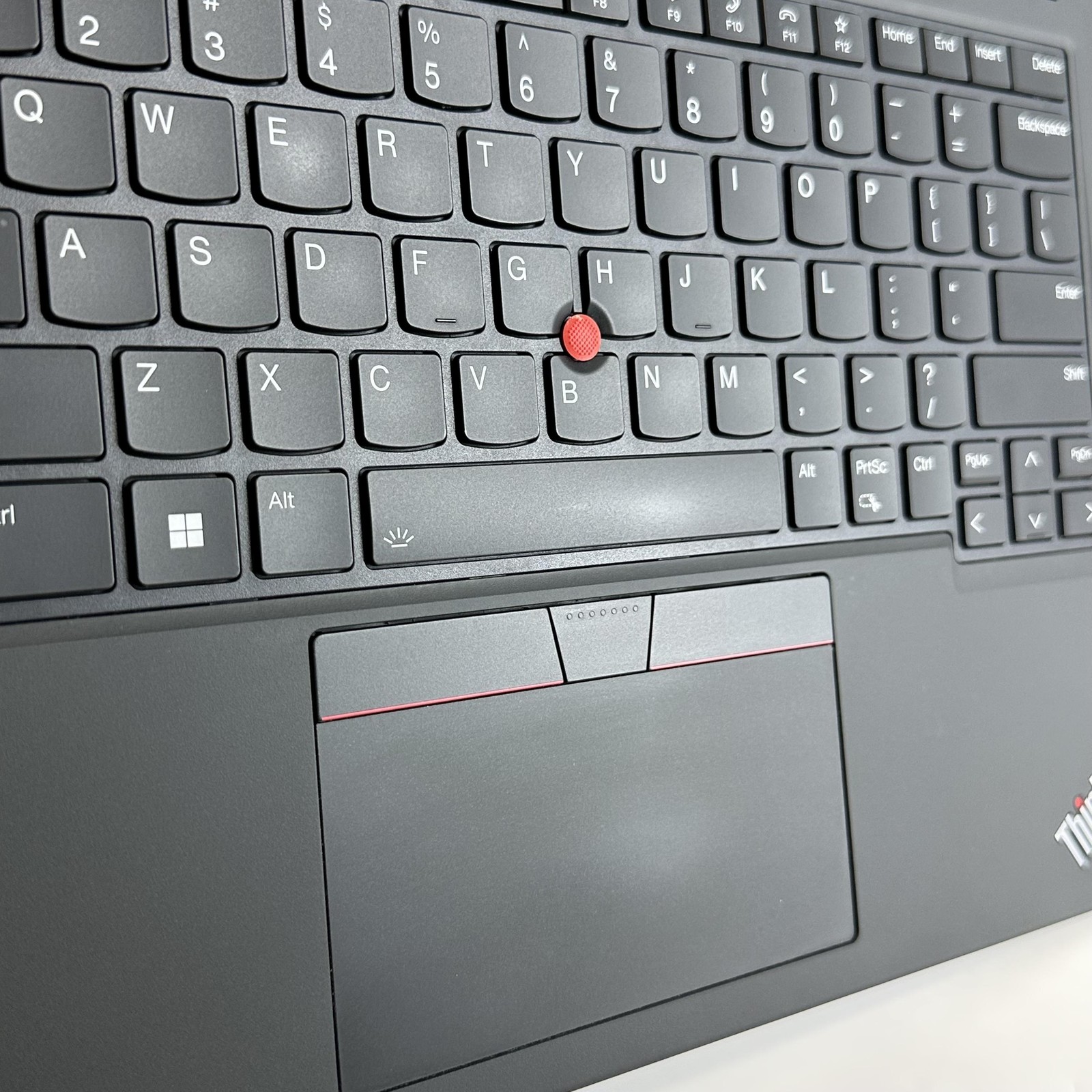 Lenovo ThinkPad T14 Gen 4 FHD+ Ryzen 7 PRO 7840U 32GB 512GB BAD LEFT USB-C PORT