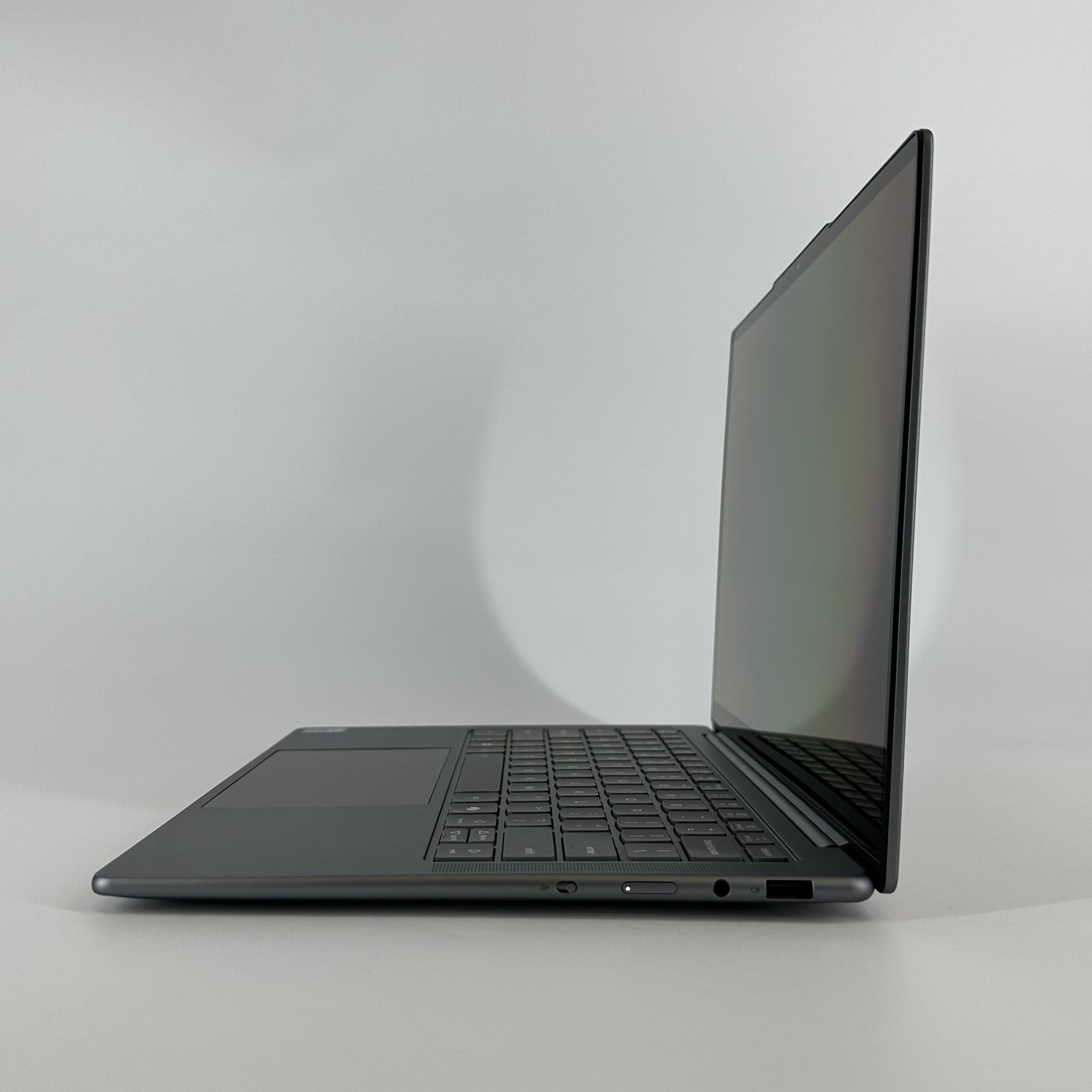 Lenovo Slim 7i 14 Gray FHD+ 2.2 GHz Ultra 7 256V 16GB RAM 1TB SSD Good