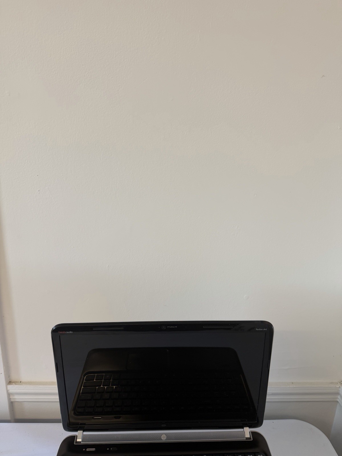 HP Pavillion dv6-6135dx Laptop – Good Screen – AMD A8-3500M – RAM 6 GB -Read Des