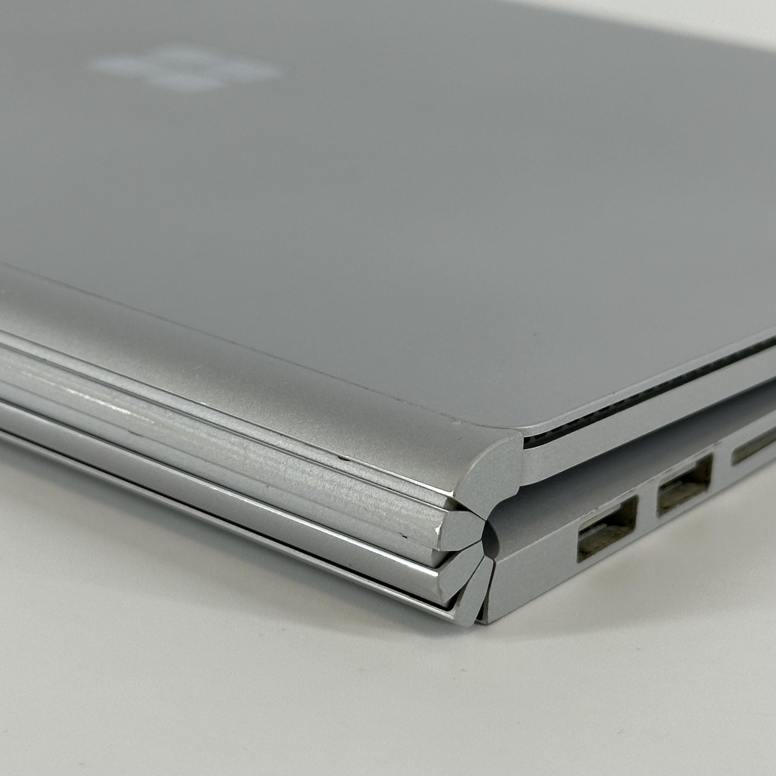 Microsoft Surface Book 2 13.5 QHD+ TOUCH i7-8650U 1.90GHz 16GB 512GB GTX 1050