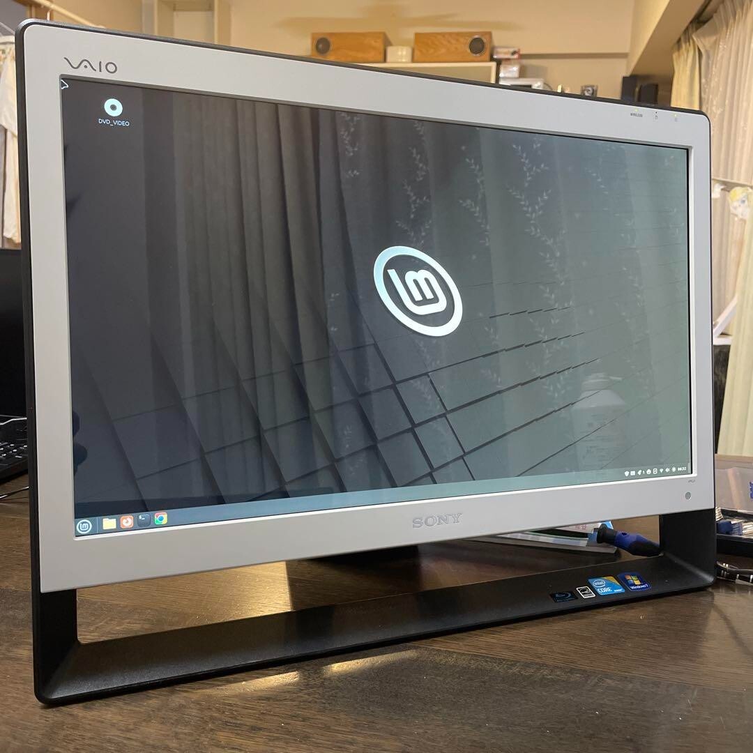 SONY VAIO VPCJ128FJ Linux mint 8GB memory SSD120GB Intel Core i5 Integrated d01