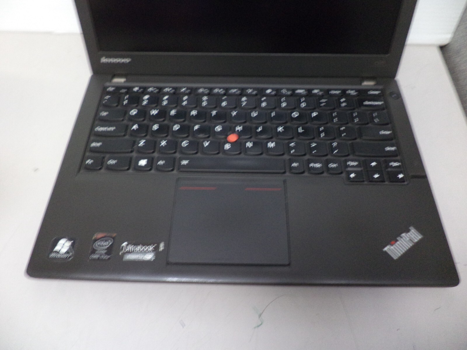 *Lenovo ThinkPad X240 12.5″ i7-4600U 2.1GHz 8GB/320GB Webcam Laptop [No OS/AC]**