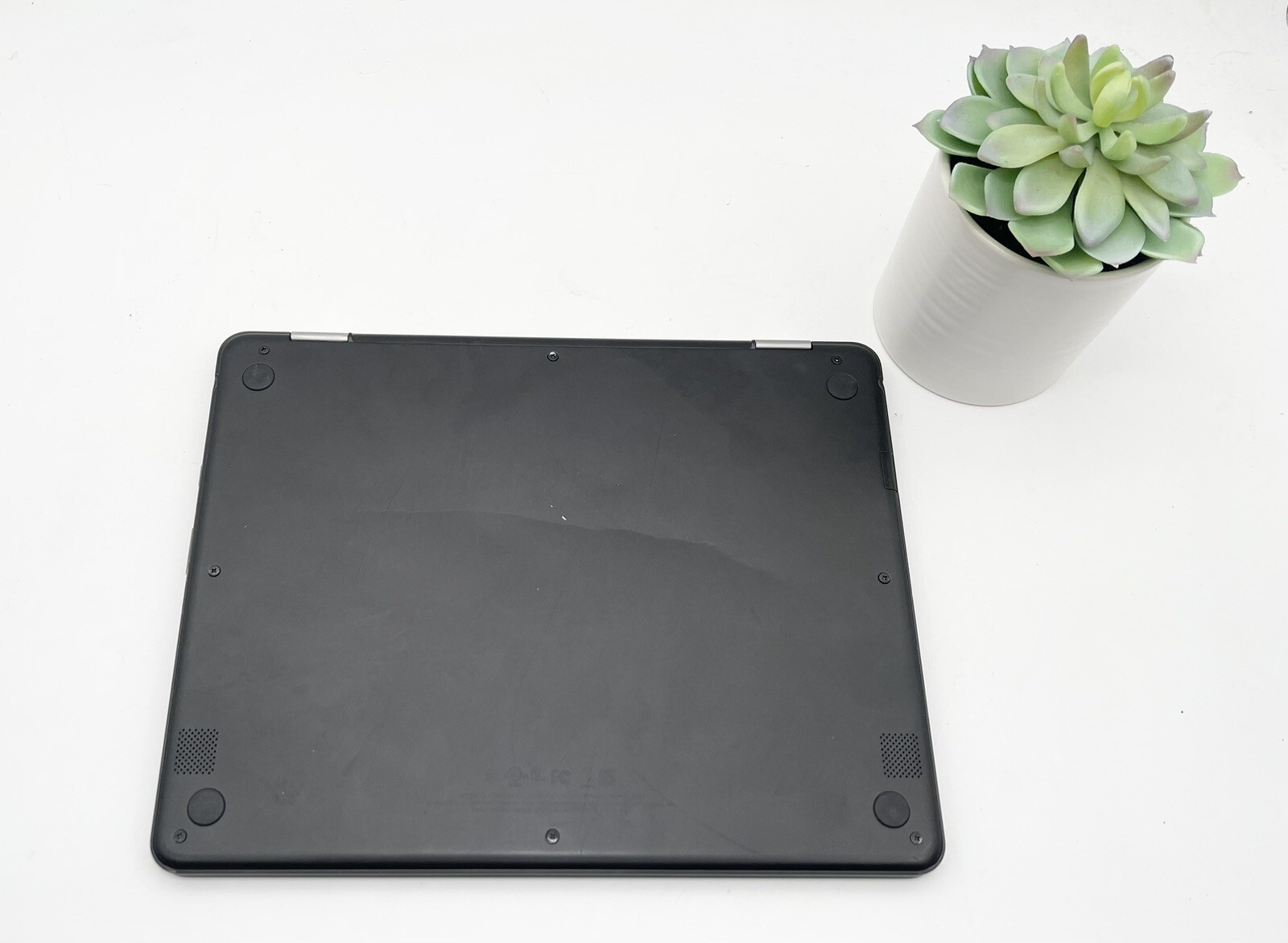 Samsung Chromebook XE510C24 12.3” – 32GB, Intel Core m3 2.2 GHz, 4GB FOR PARTS