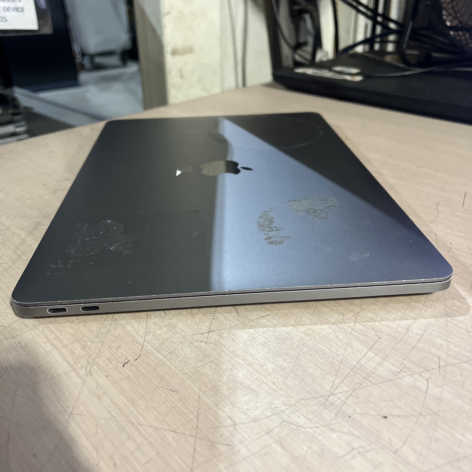APPLE MACBOOK PRO 13″ MID-2017 CORE I5-7360U 2.3GHZ 8GB RAM NO HD