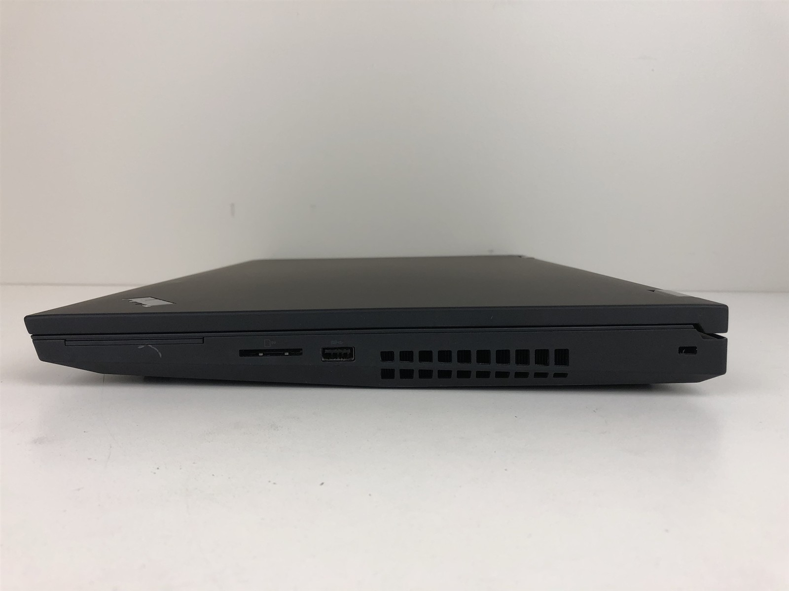 Lenovo ThinkPad P17 Gen 2: W-11855M 3.2GHz – 16GB – 256GB – RTX A5000 Mobile