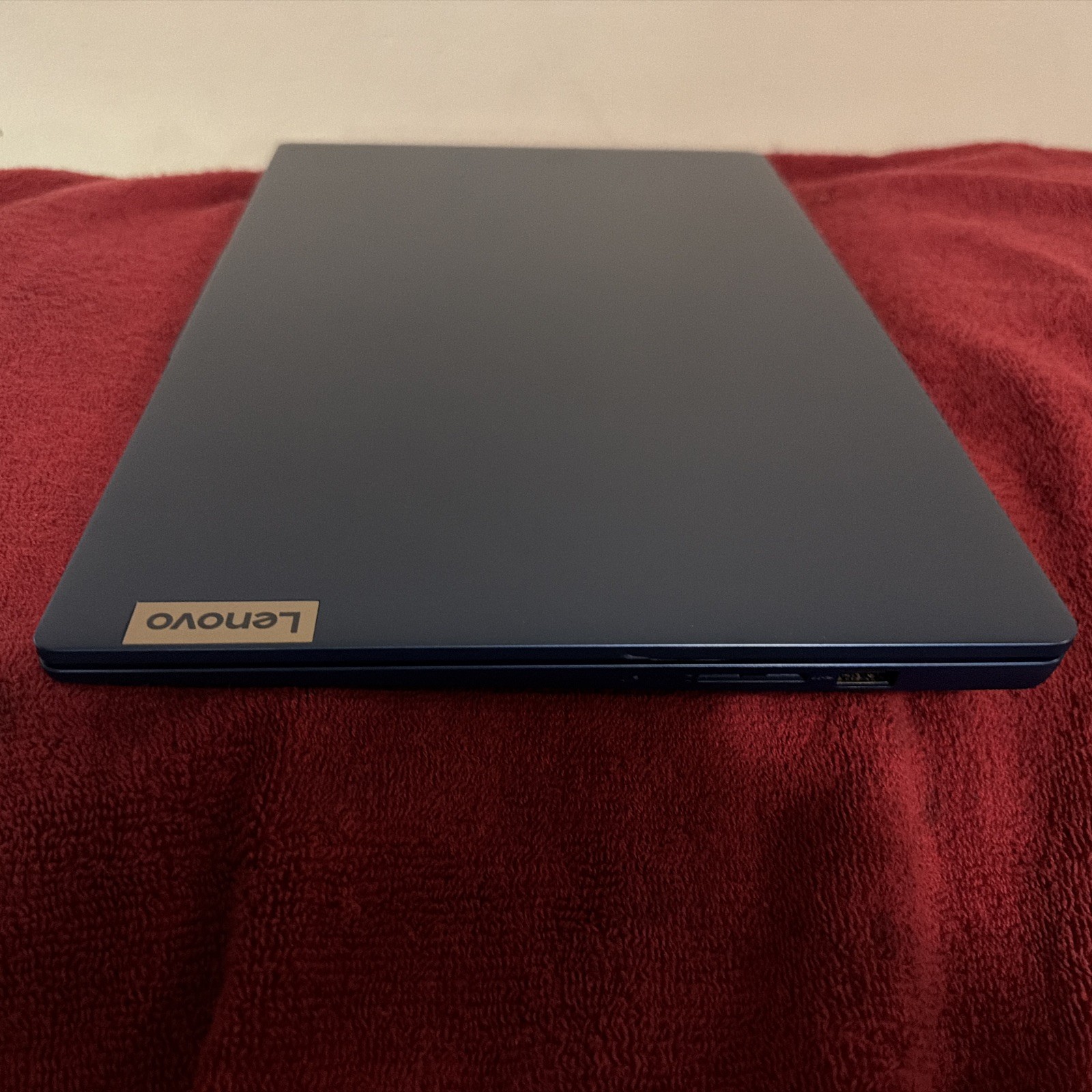 Lenovo Ideapad Slim 3 15IAN8 15.6″ i3-N305 1.8GHz 8GB RAM 128GB SSD 256GB