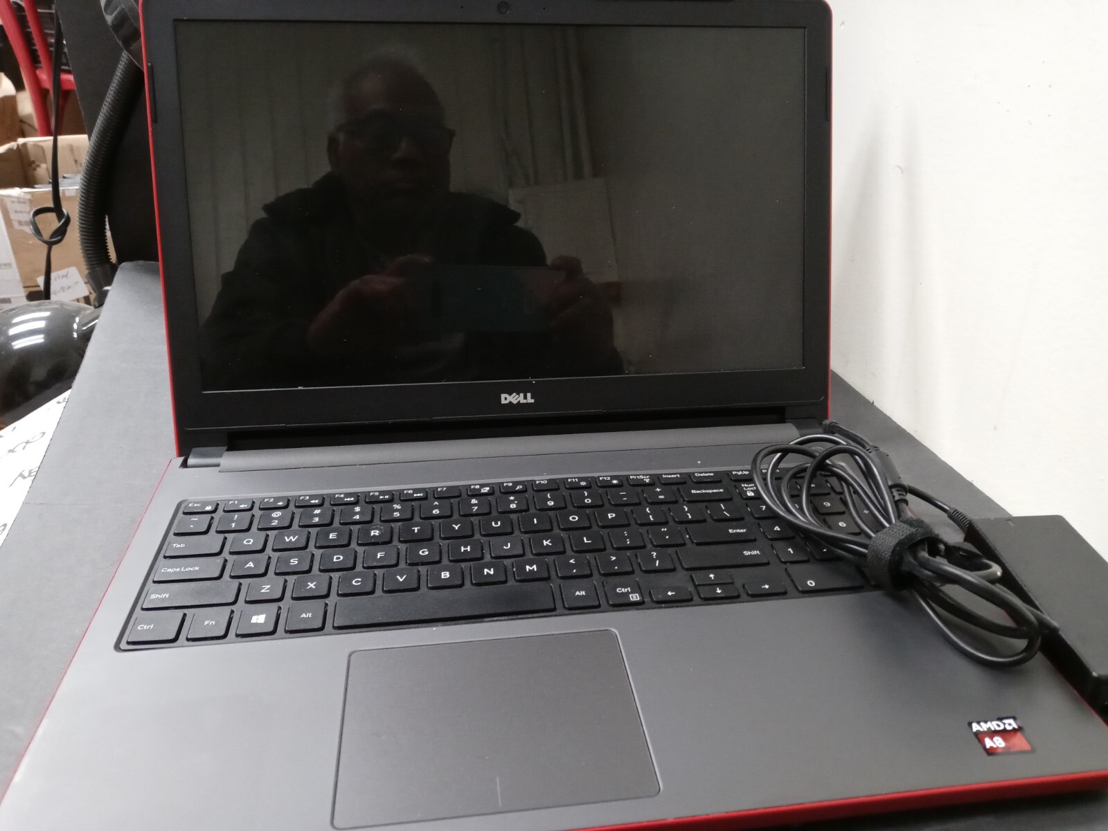 Dell Inspiron 15 5555 0TB SSD,8GB RAM AMD A8-7410 2.2 GHZ AMD Radeon R5 Graphics