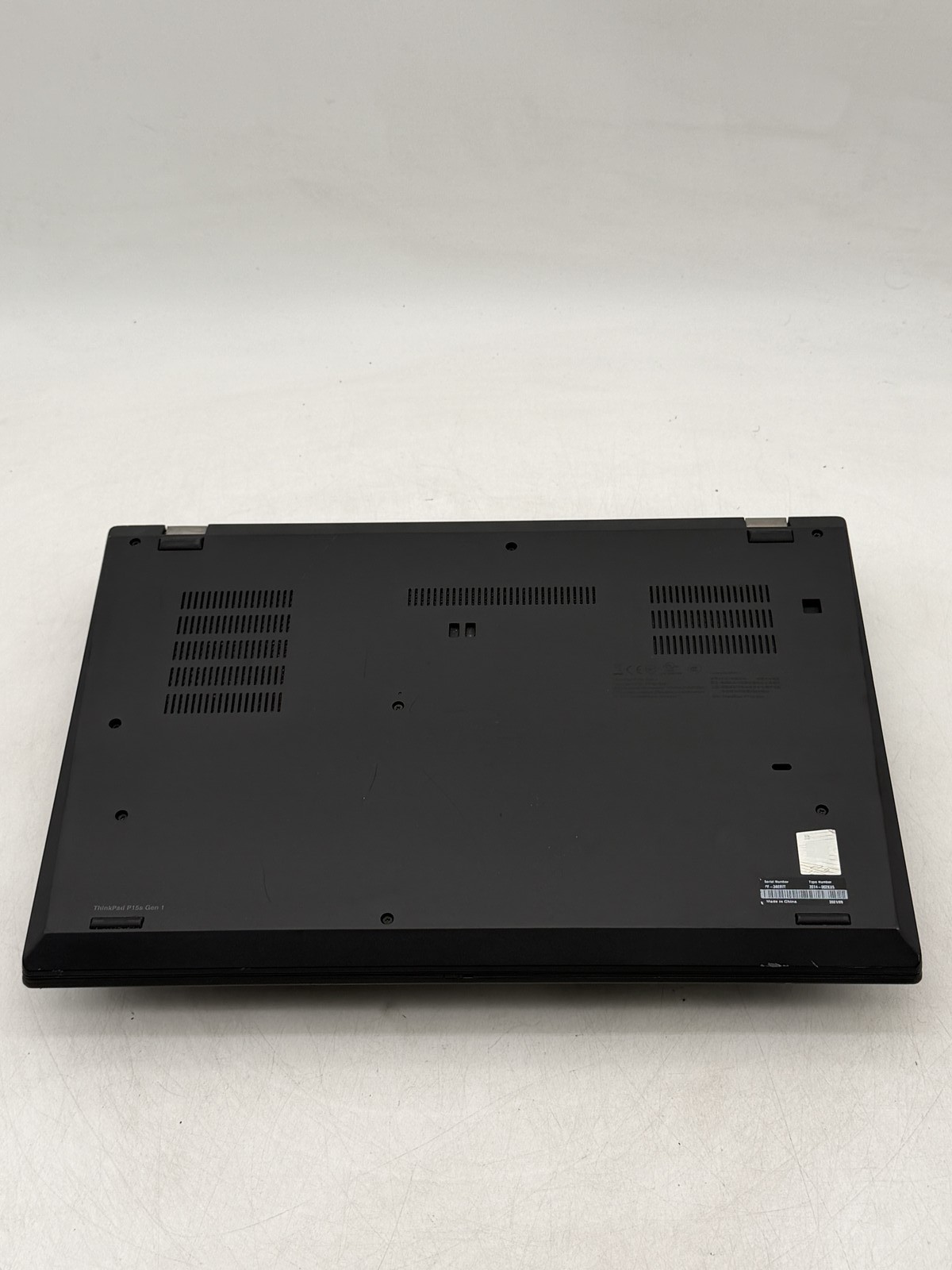 Lenovo ThinkPad P15s (Gen 1) 15.6″ i7-10510U 16GB 512GB WIN 11 Read